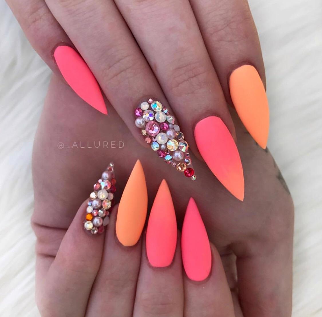 My vacation nails 🌴 _allured r/RedditLaqueristas