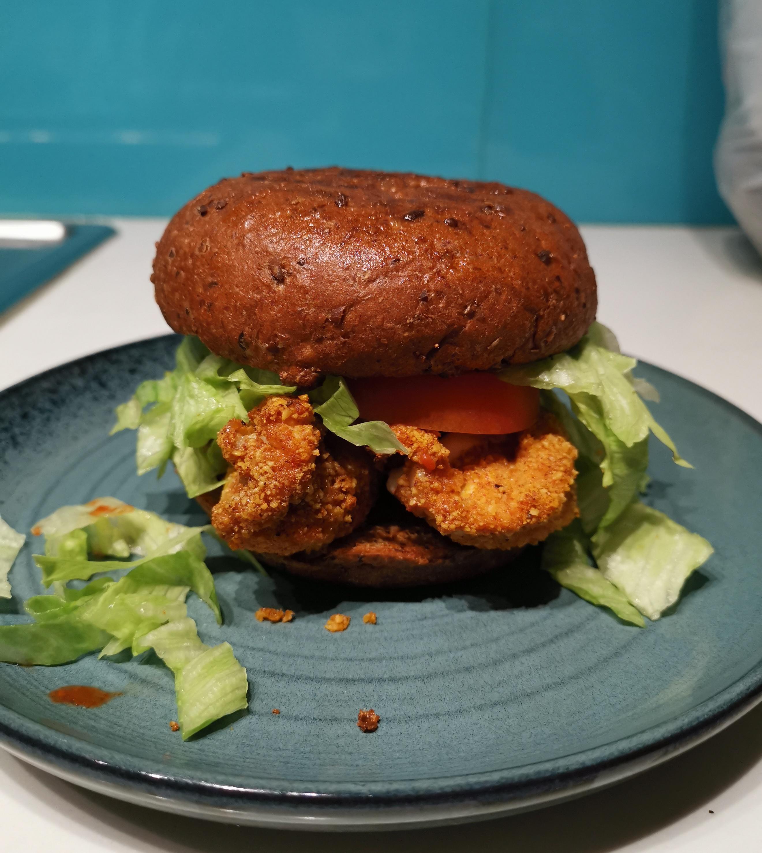 My keto "Zinger" burger 🤤 (only 10g of carbs inc the bun) r/ketoaustralia