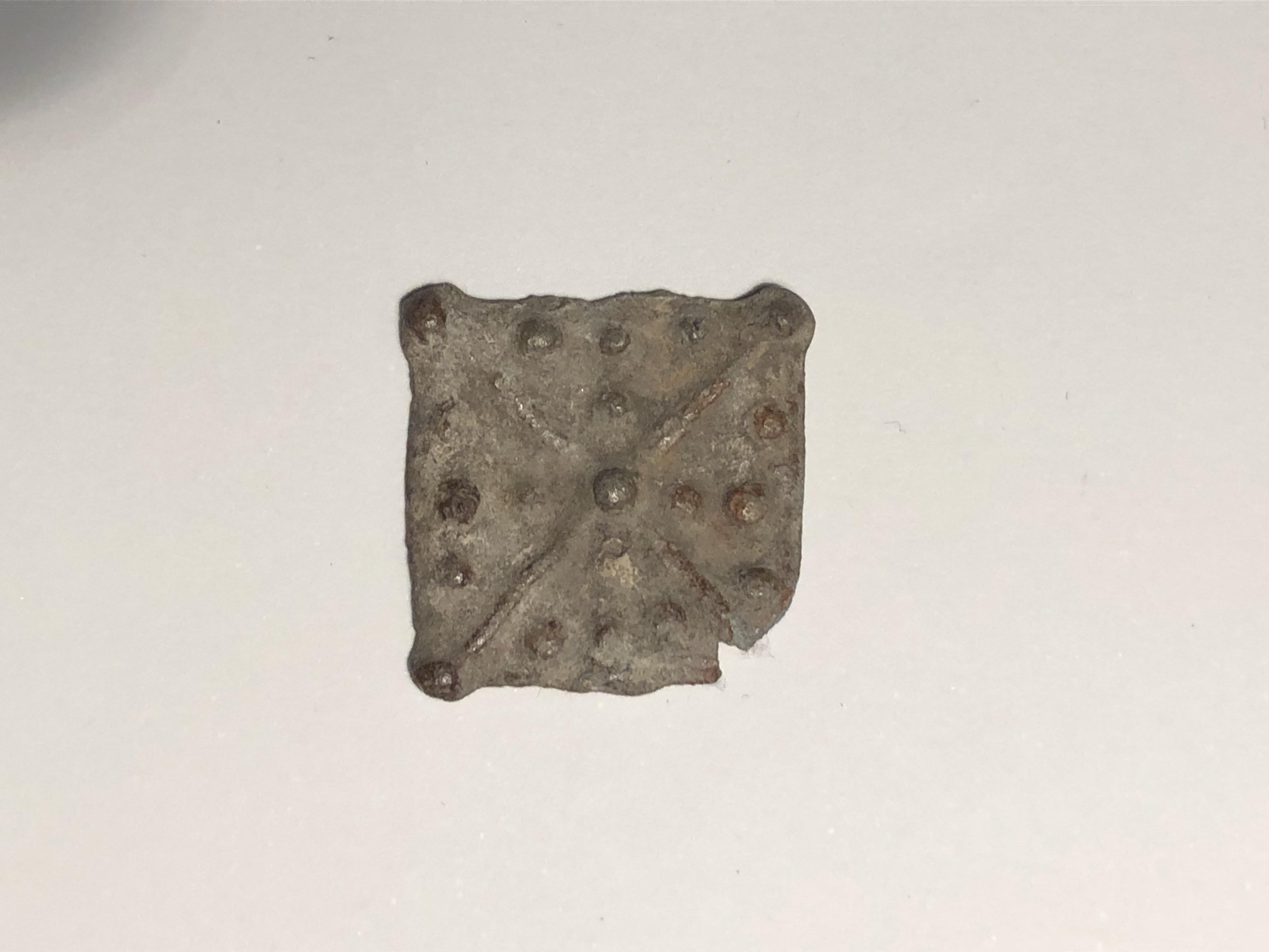Some help to ID please (flat back, 22mm across, found with metal