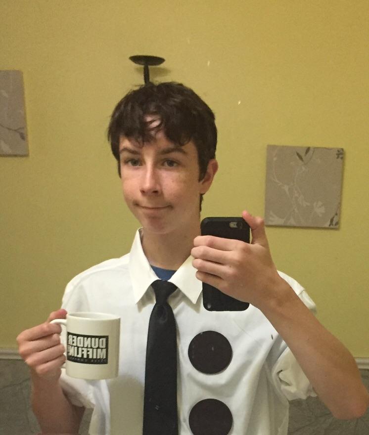 3 hole punch Jim r/halloween