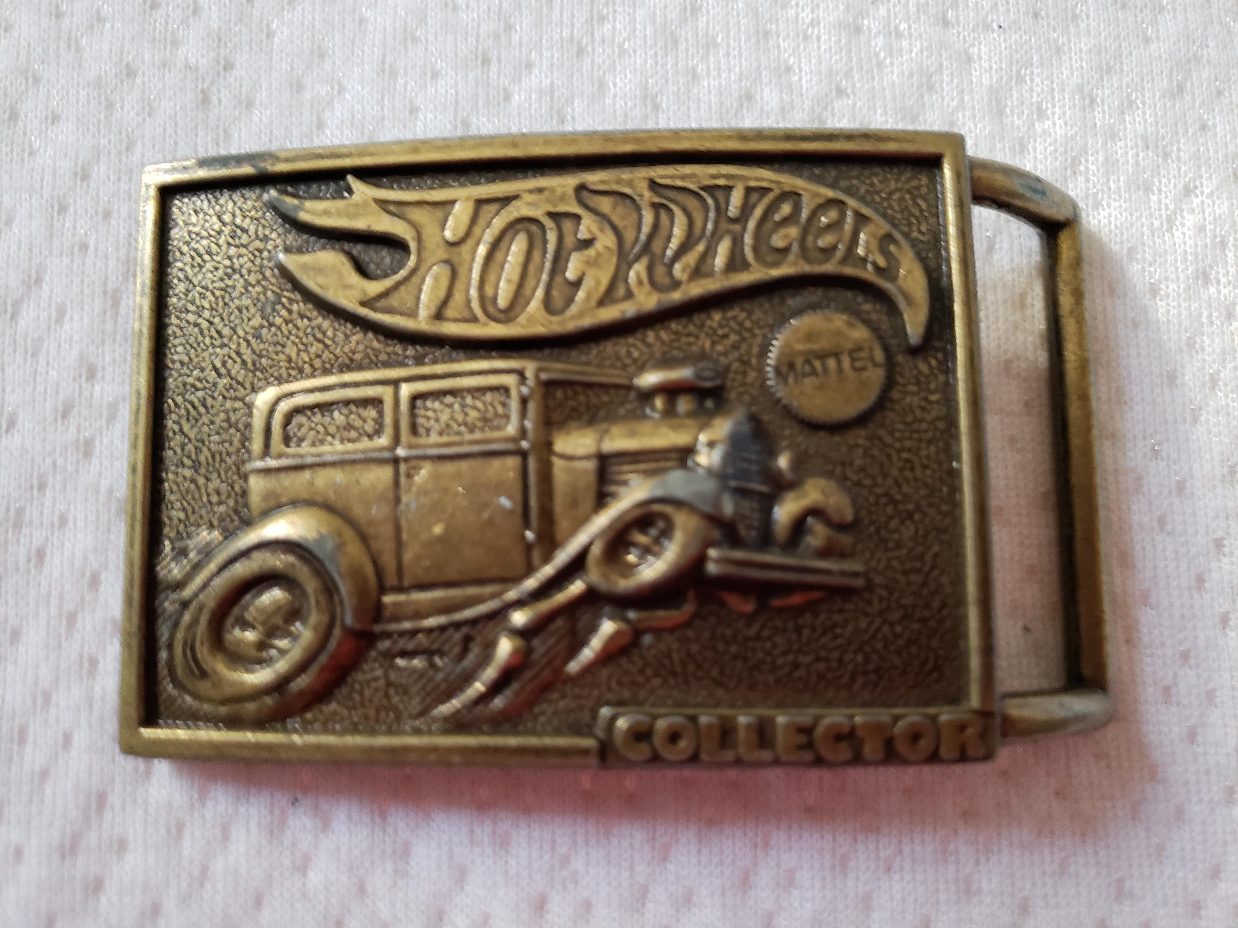 The belt buckle makes it official. I am a Hot Wheels Collector! r