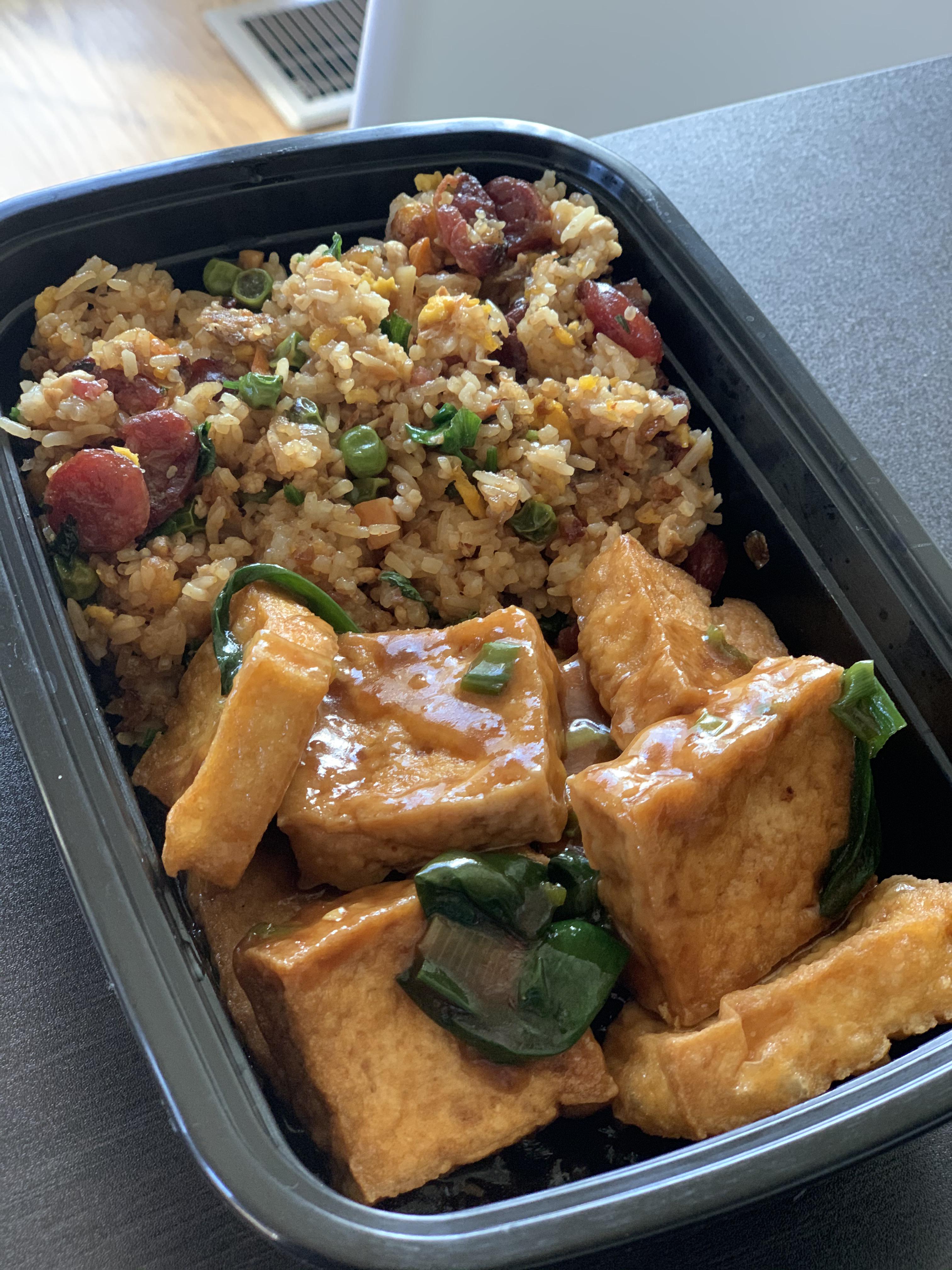 Fried rice & braised tofu for lunch this week r/MealPrepSunday