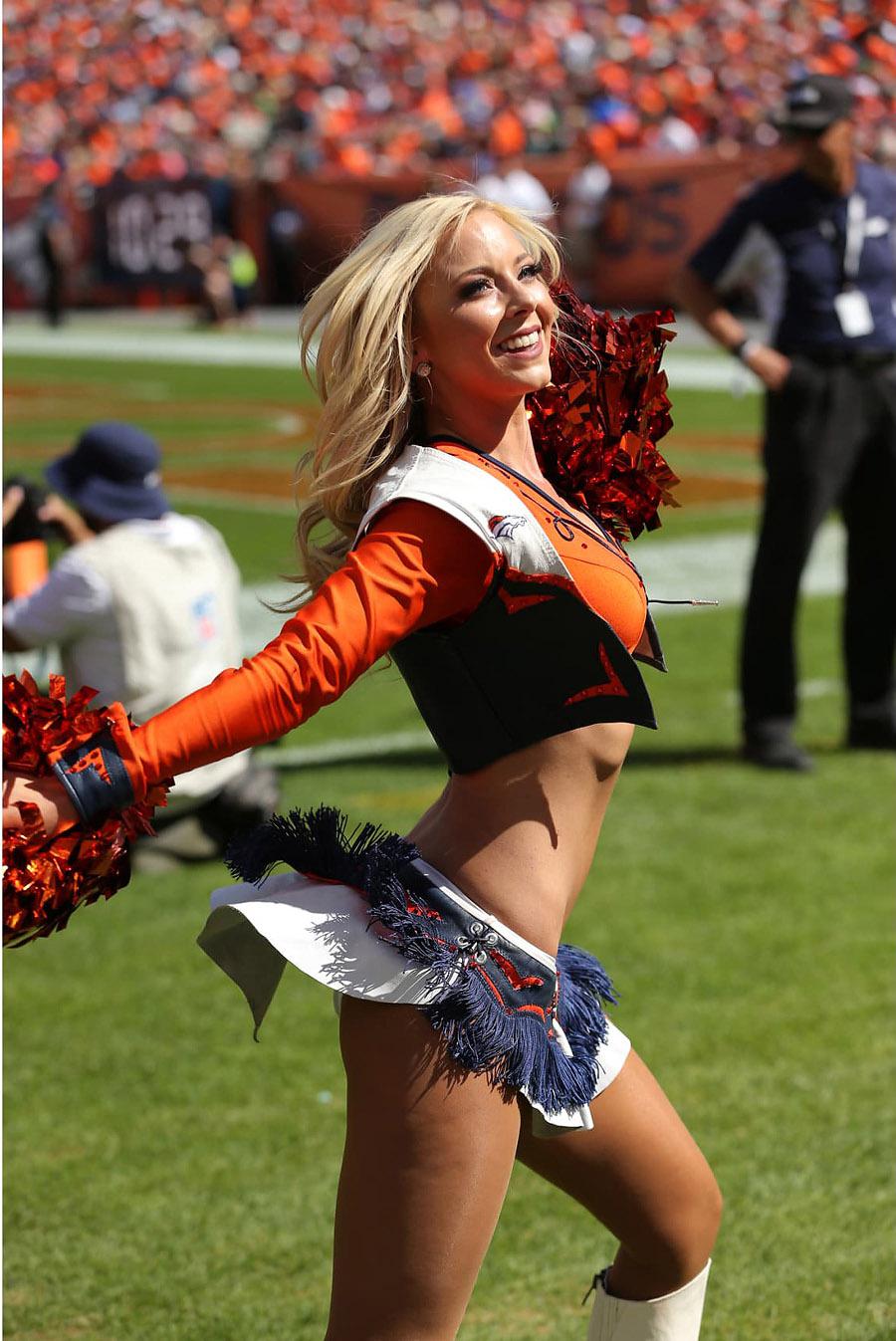 Broncos r/cheerleaders