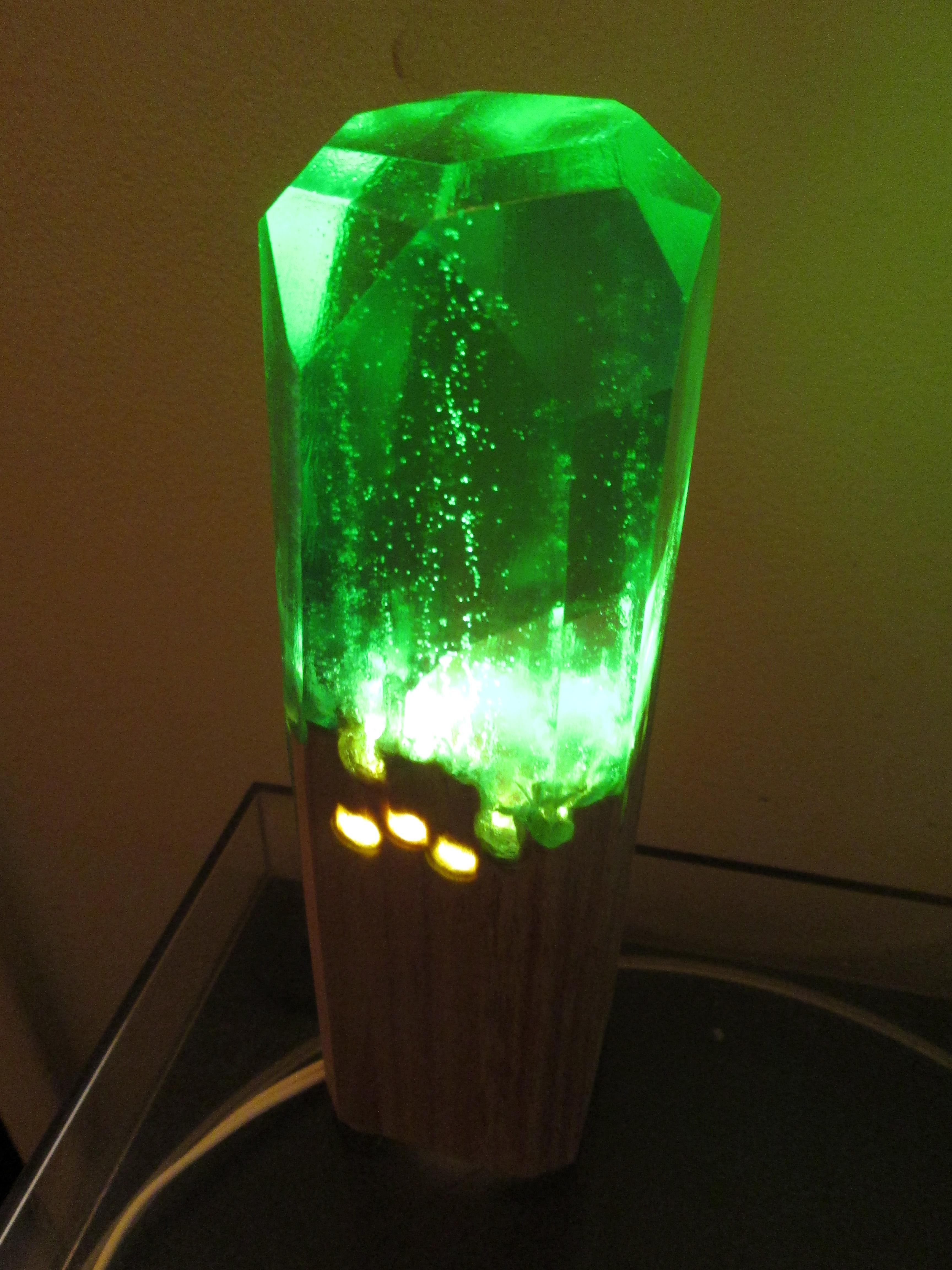 Green Resin and Wood Lamp! r/crafts