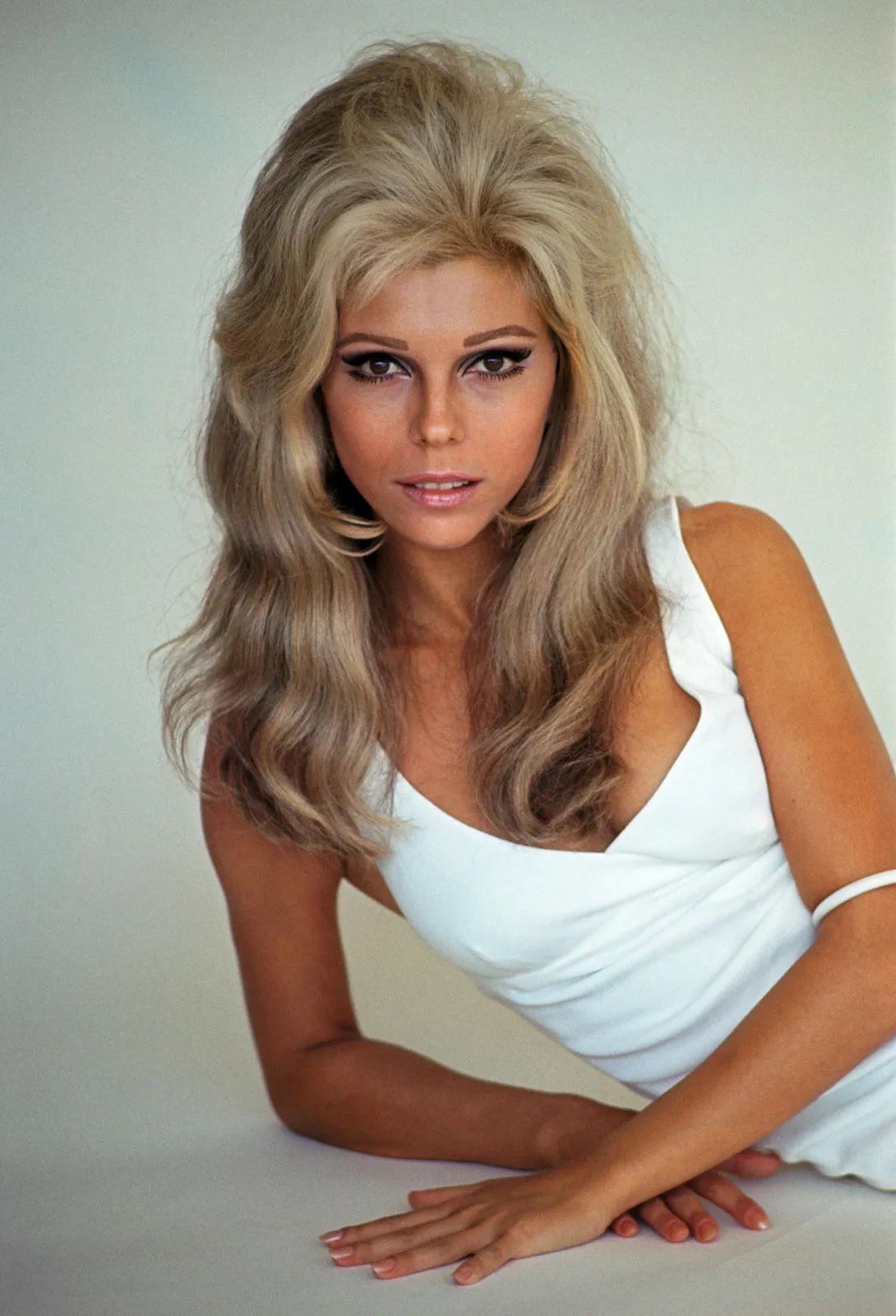 Nancy Sinatra [You Only Live Twice] : BondGirlsNSFW