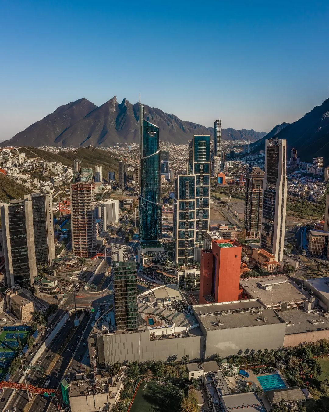 San Pedro Garza Garcia, Mexico, richest city in Latin America by GDP per capita r/CityPorn