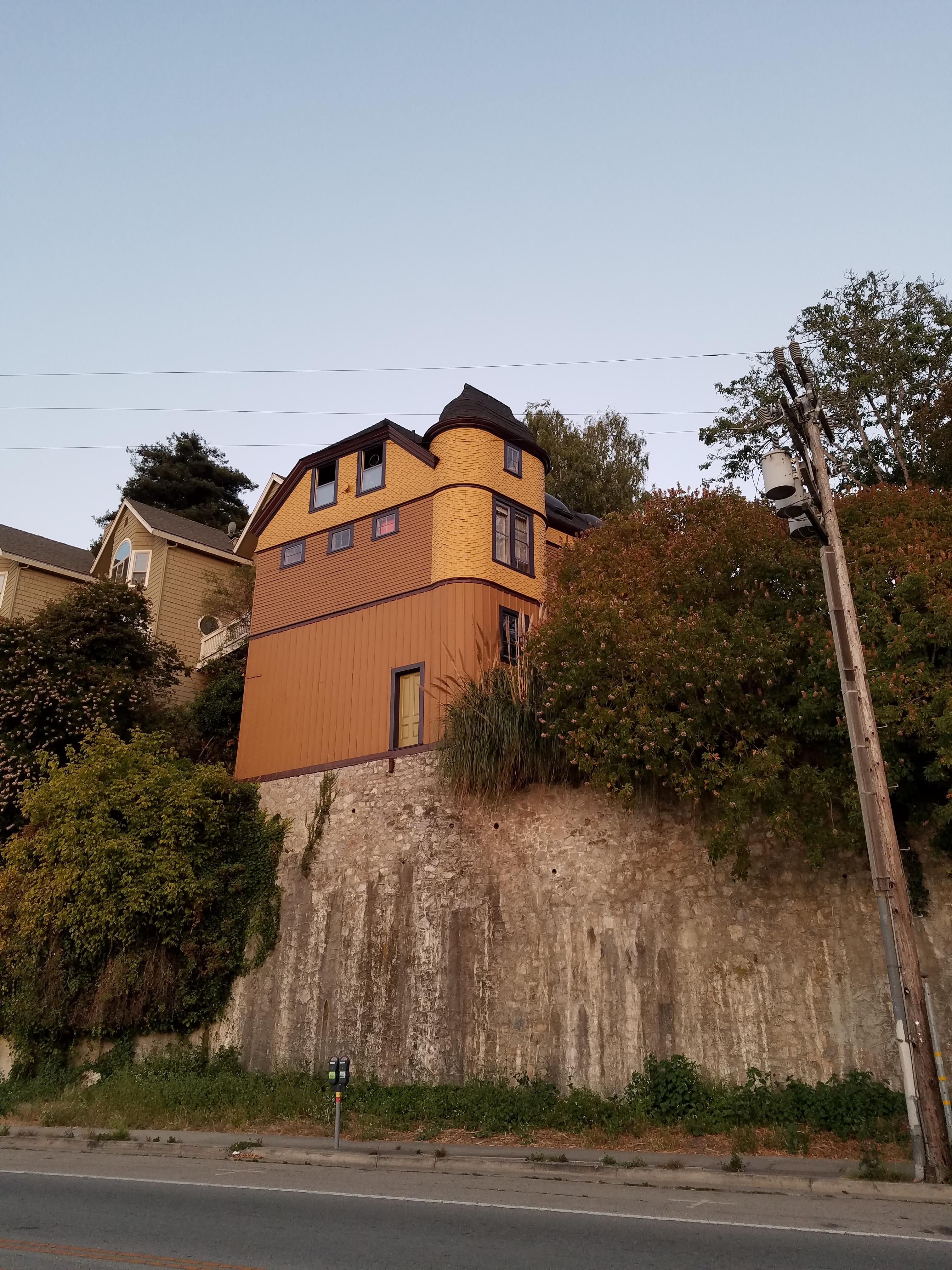 This door opens directly off a cliff r/interestingasfuck
