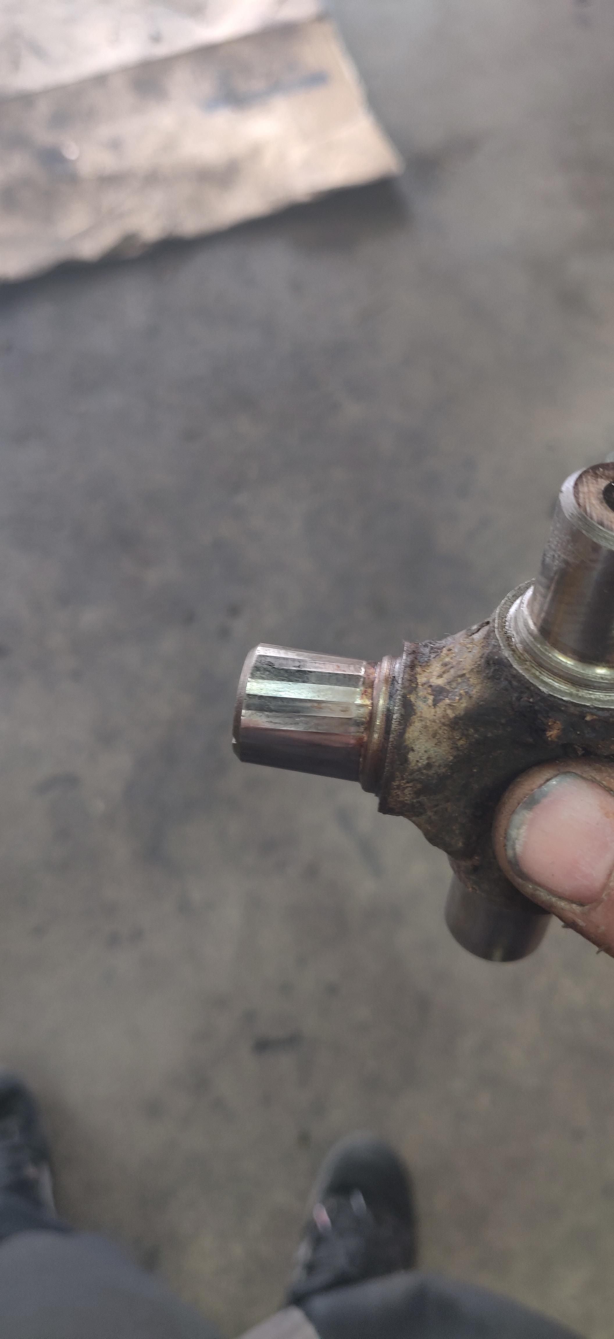 Never seen a u joint wear like that : r/Justrolledintotheshop