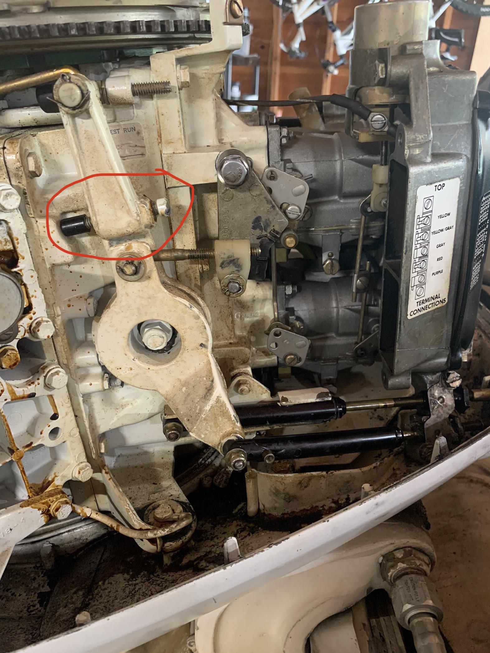 1979 Johnson Javelin 100 Low Idle. Am I adjusting the right screw? (See comment) r/boating