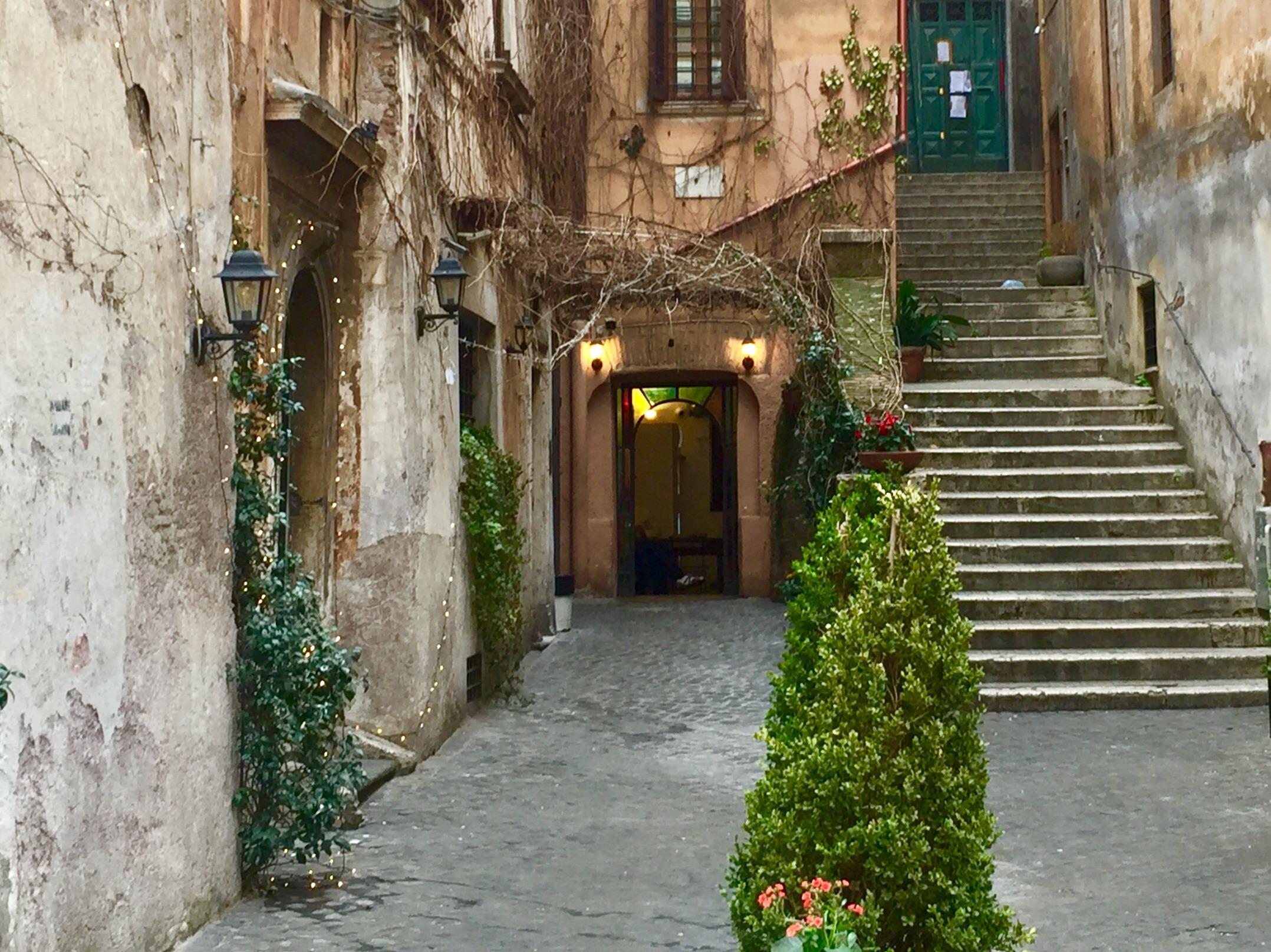 I tried this lovely hidden restaurant in Rome yesterday, thanks to