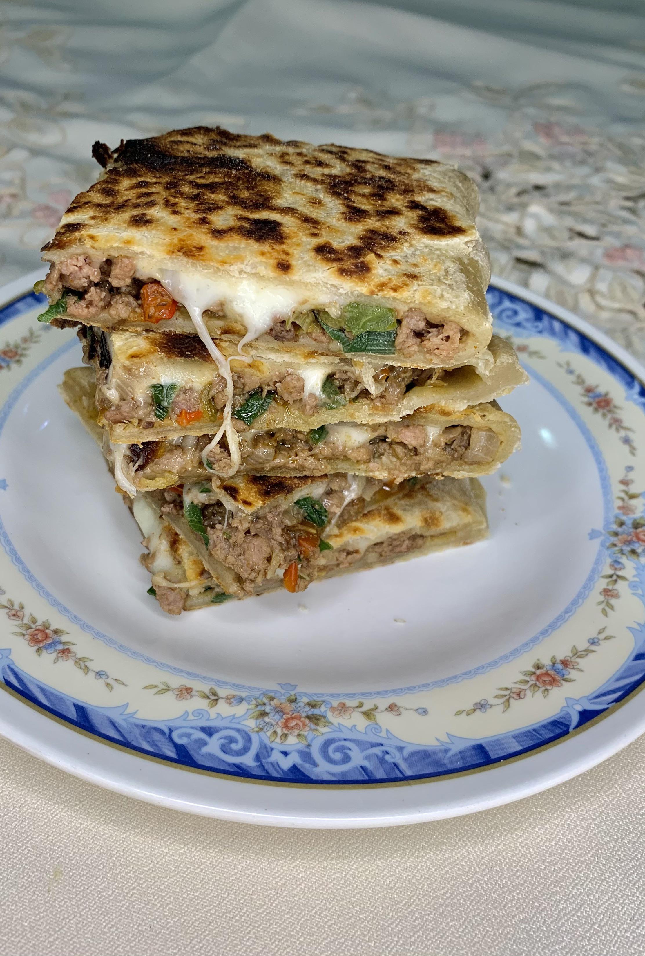[Homemade] Ground beef stuffed flatbread r/food