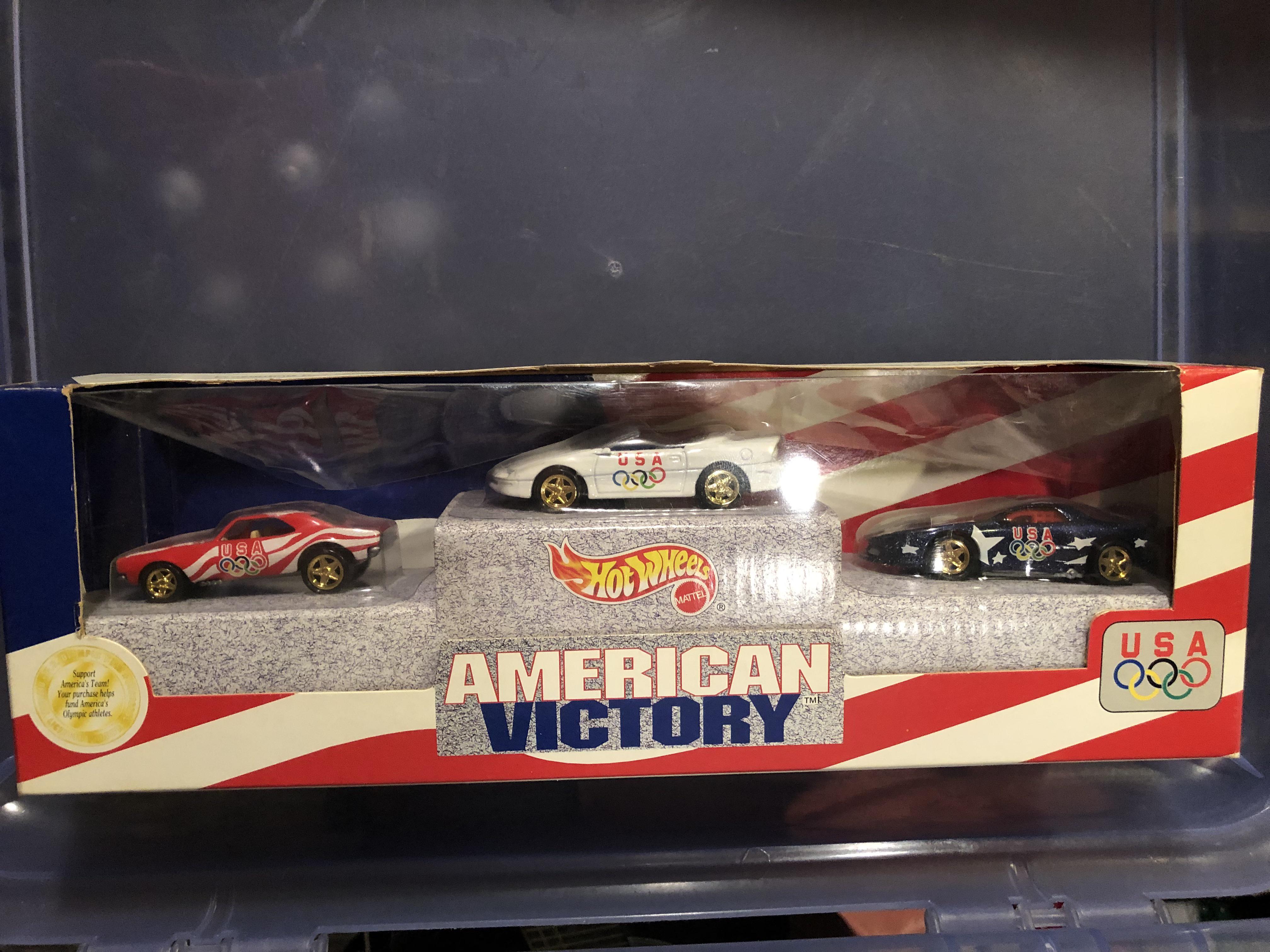 American Victory Camaro Set HotWheels