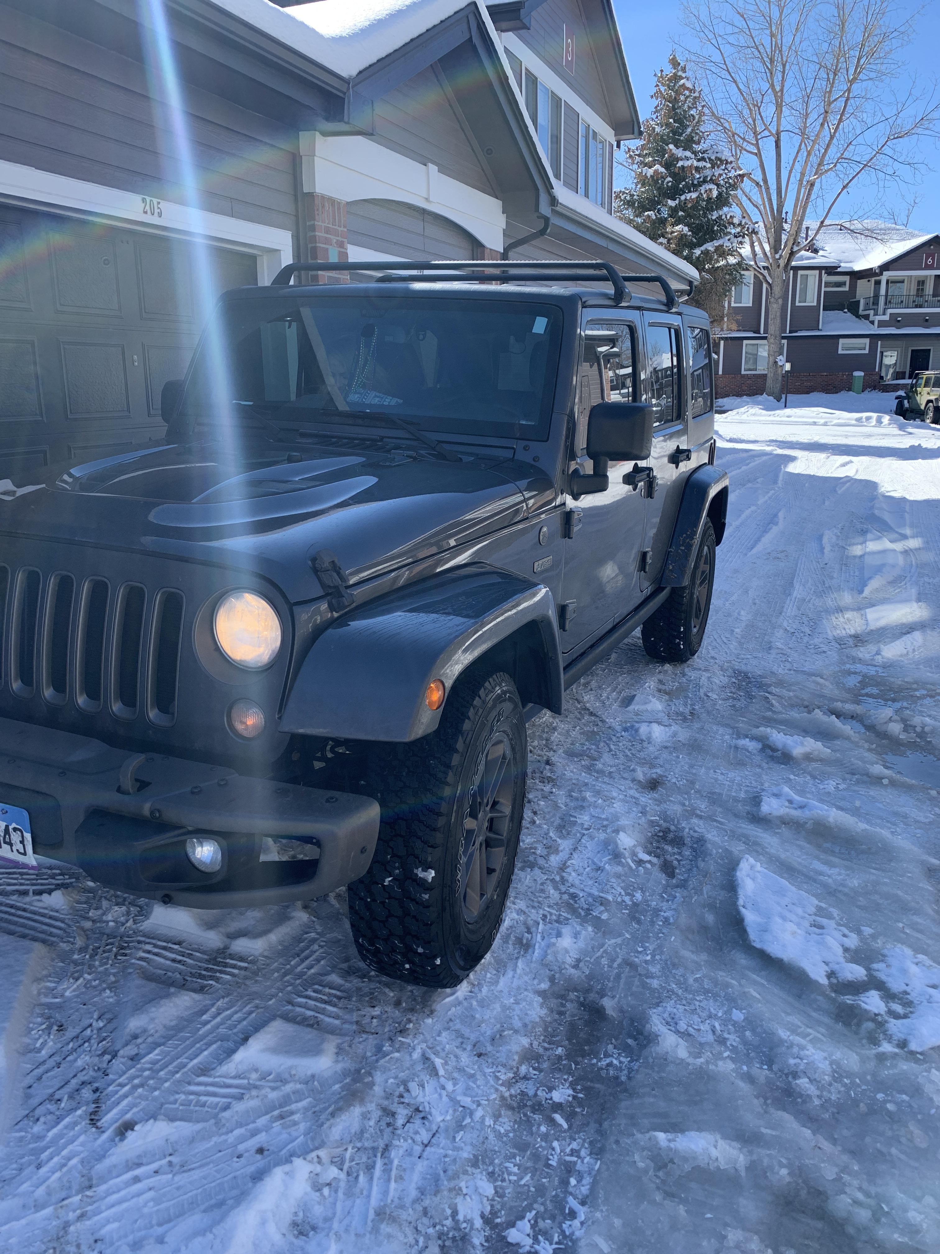 Just put on roof racks for the first time. I think Lia looks pretty