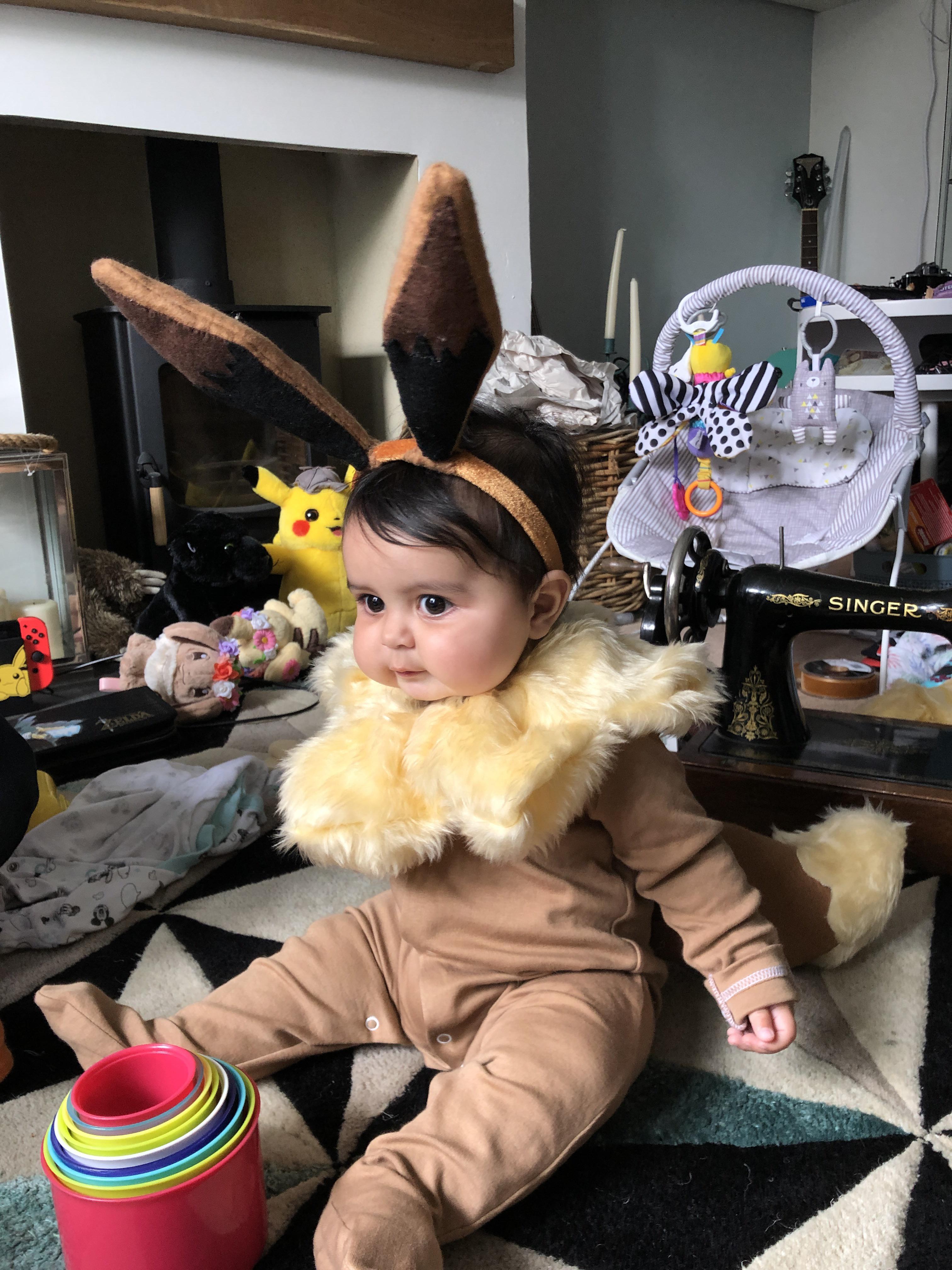 Made my Evie an Eevee costume r/pokemon