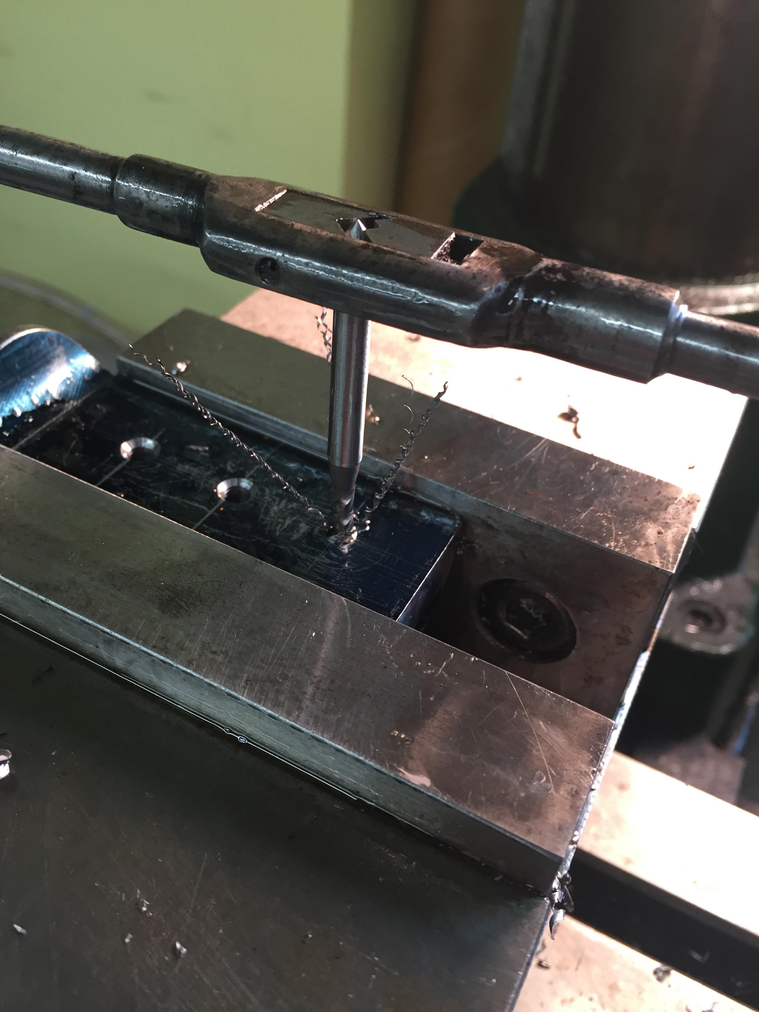 why i like Spiralflute taps r/Machinists