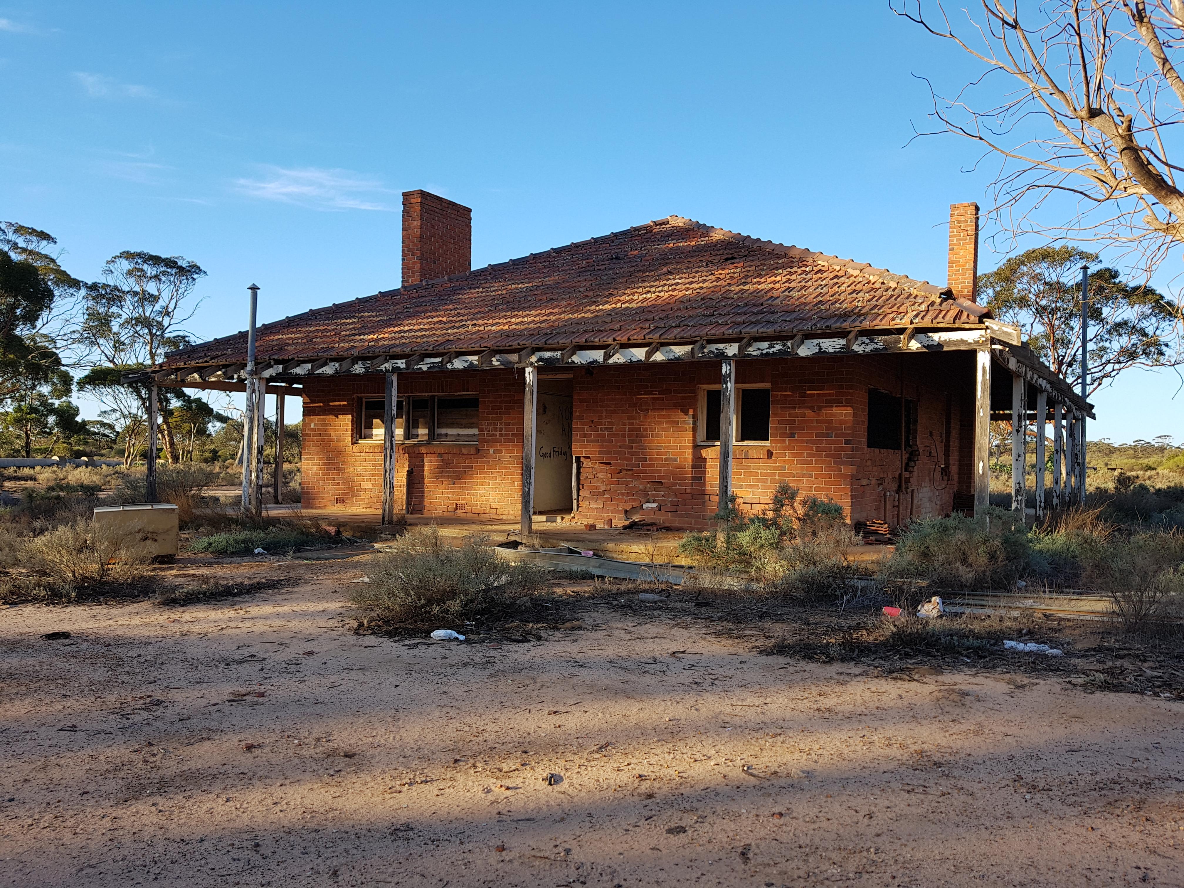 House in the Australian outback [OC] 4032x3024. AbandonedPorn