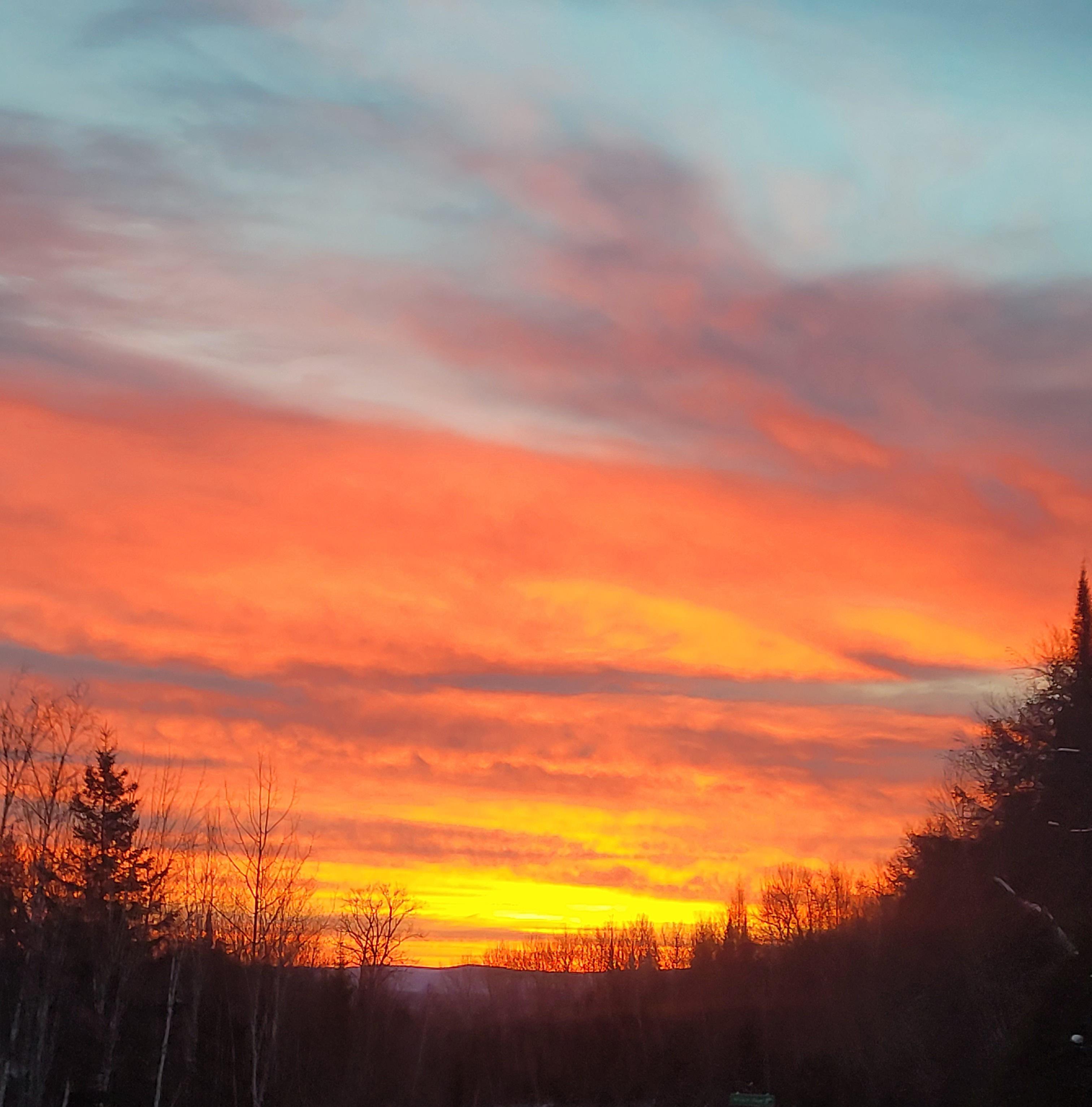 Northern Ontario Sunrise(OC) MostBeautiful
