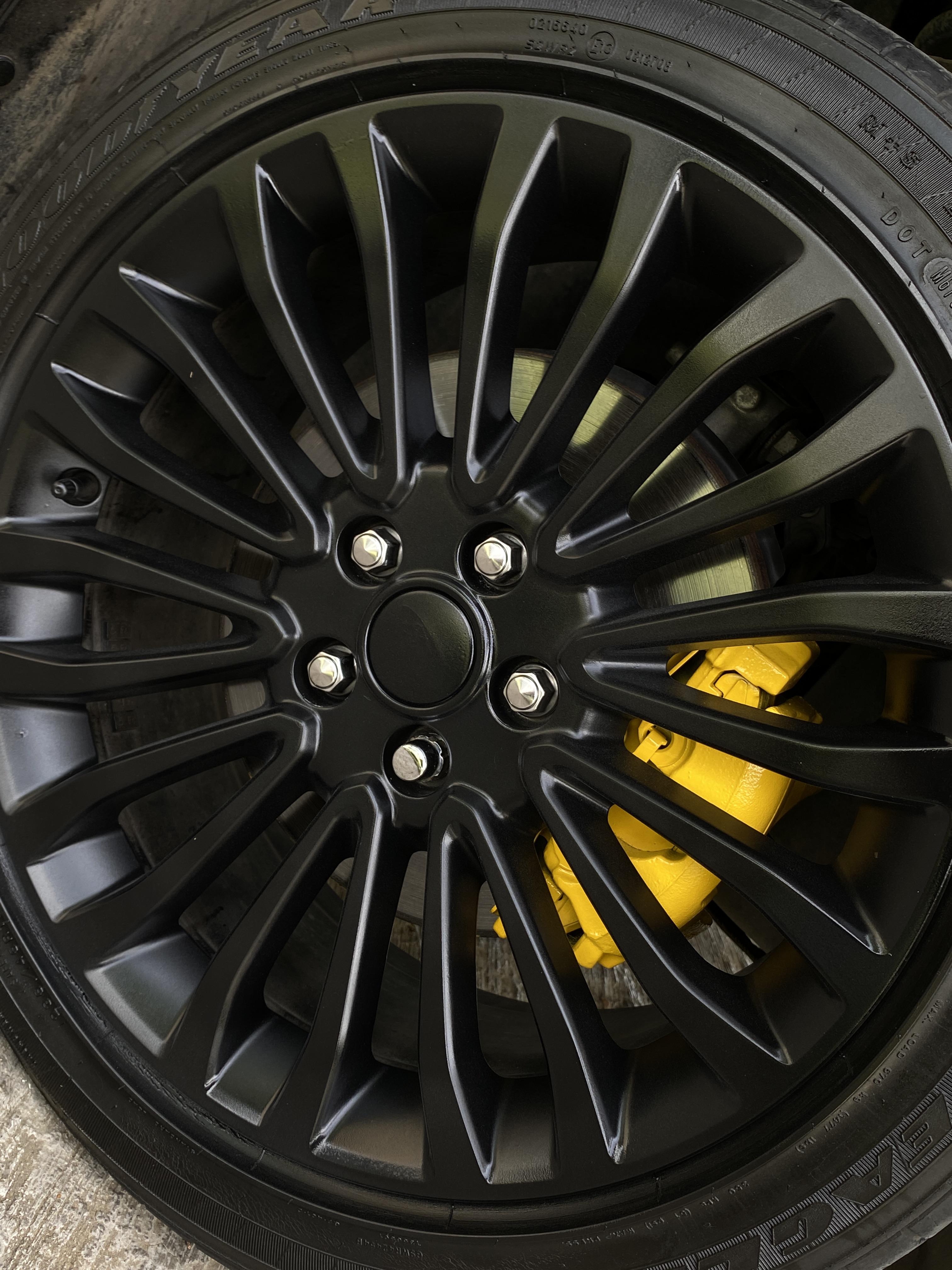 10 DIY Yellow Calipers & Glossy Wheels r/fordfusion