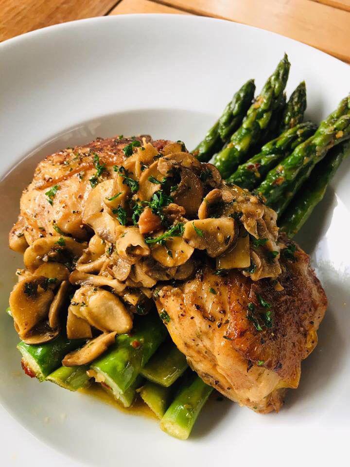 Chicken with mushrooms and asparagus. r/FoodPorn
