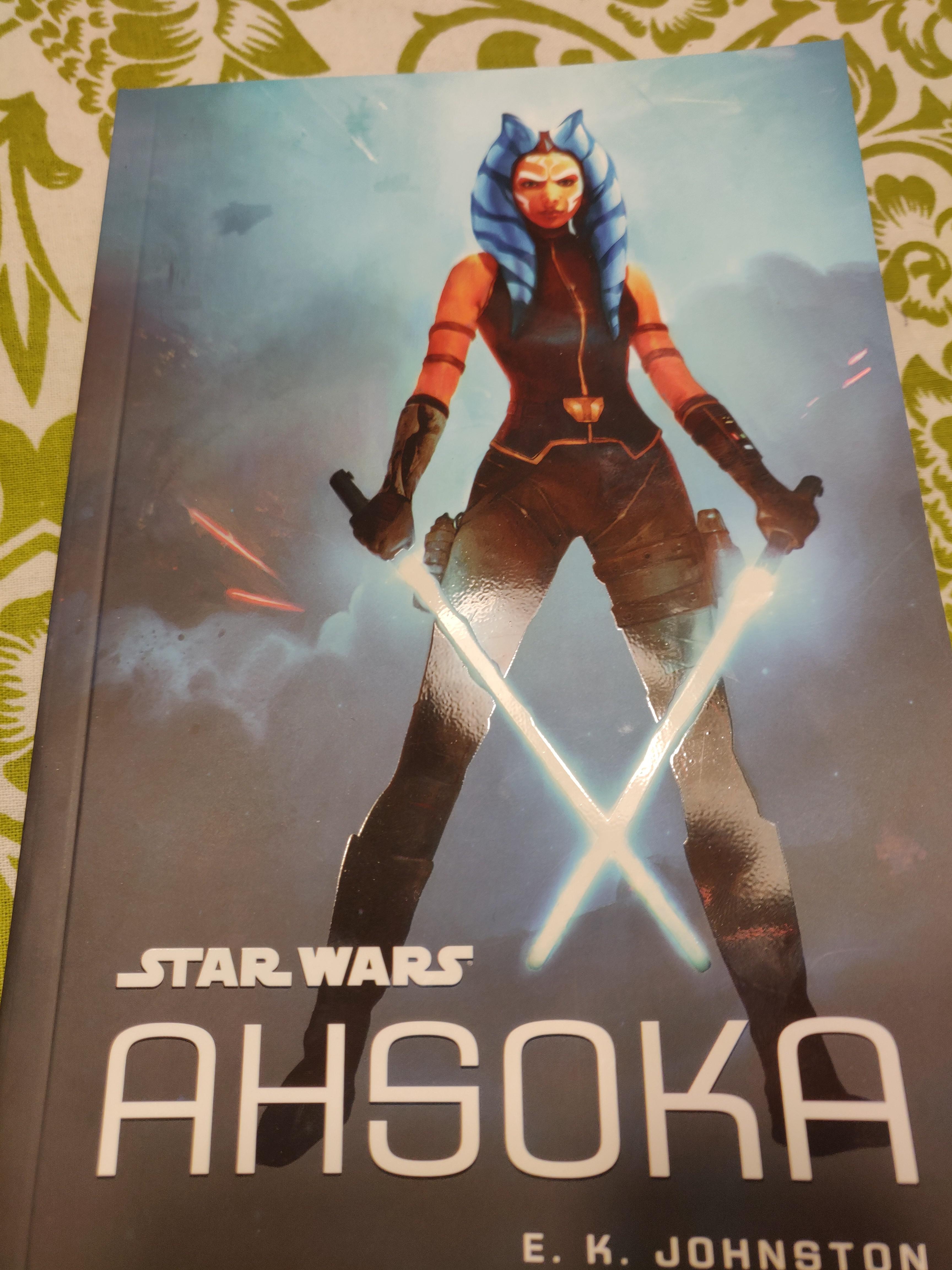 Just bought the ahsoka book r/StarWars