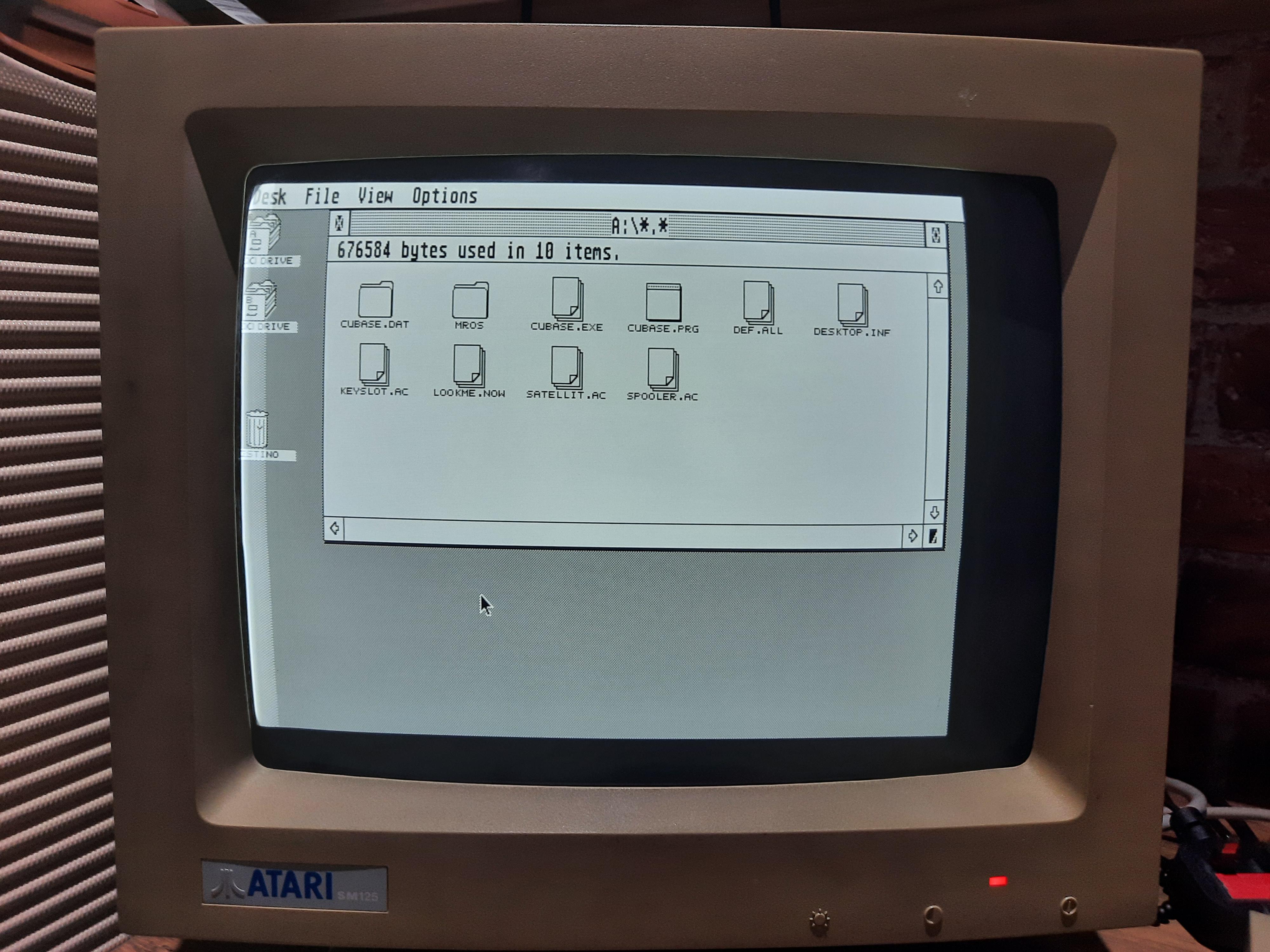 Monitor screen off center, what to do? r/atarist