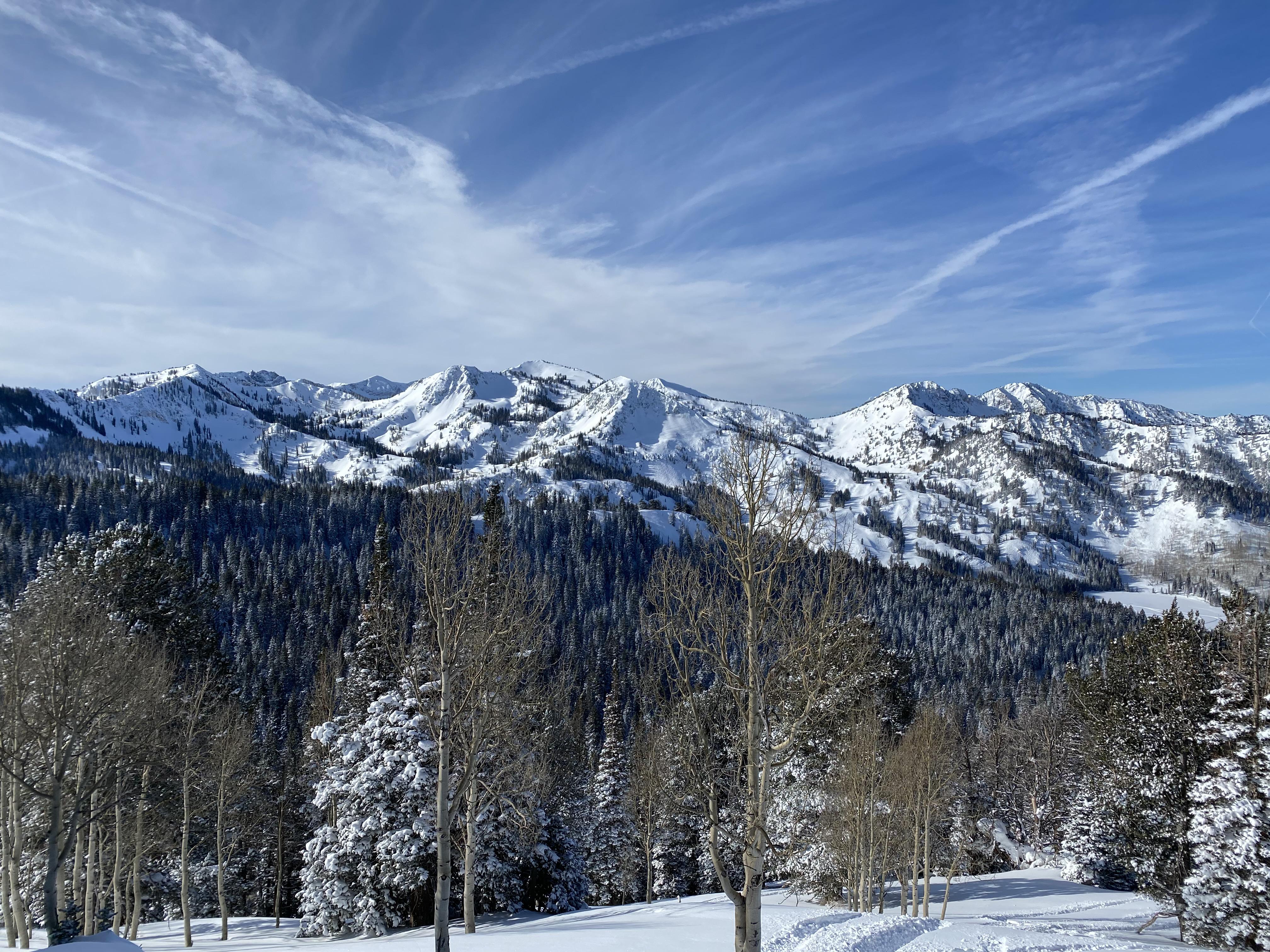 Brighton, Utah on a sunny day. [OC] [2500x1666] r/EarthPorn