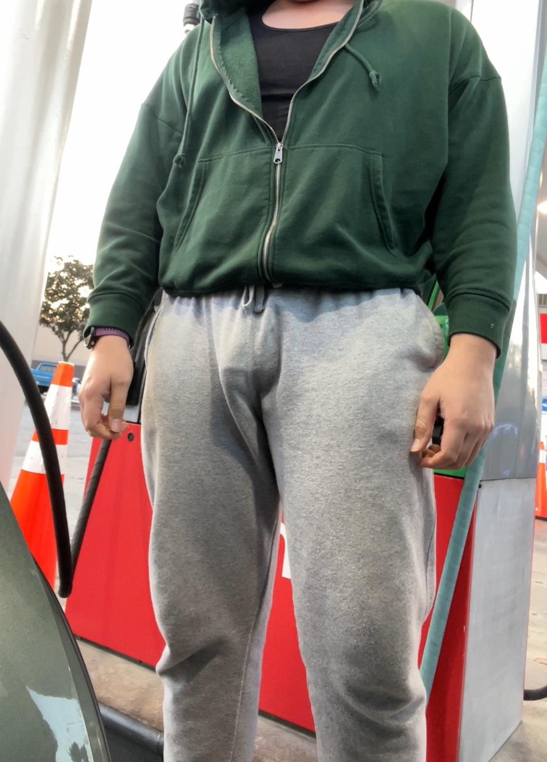 I freeball in public as a service to all the bulge watchers out there