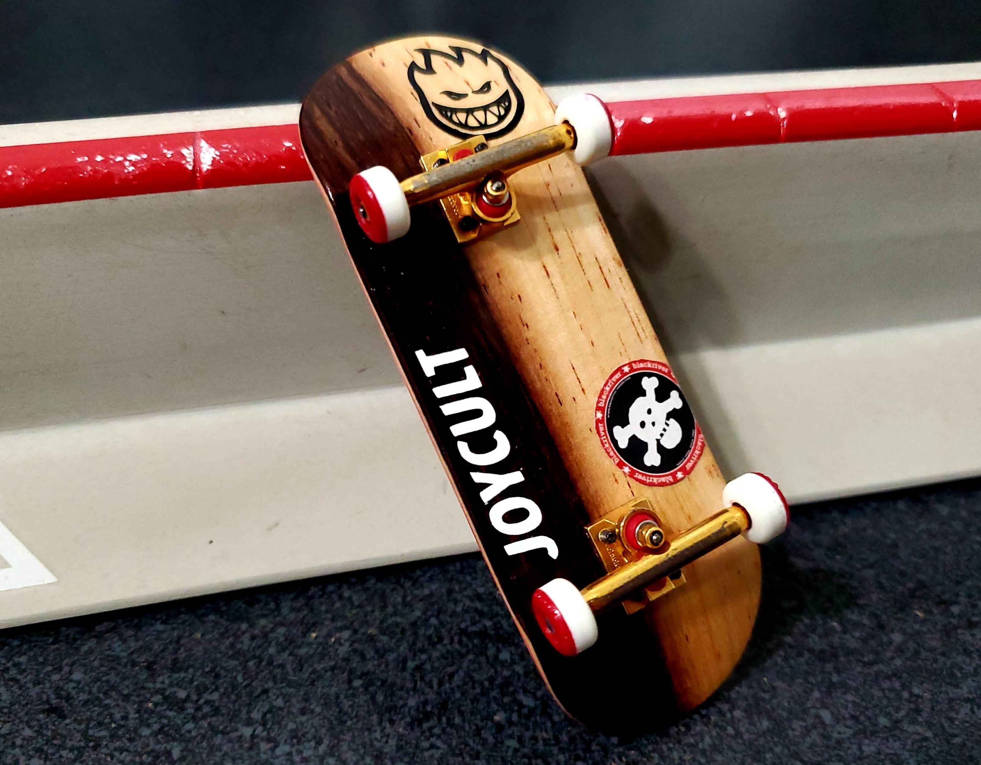 Kalye twotone urban shape r/Fingerboards