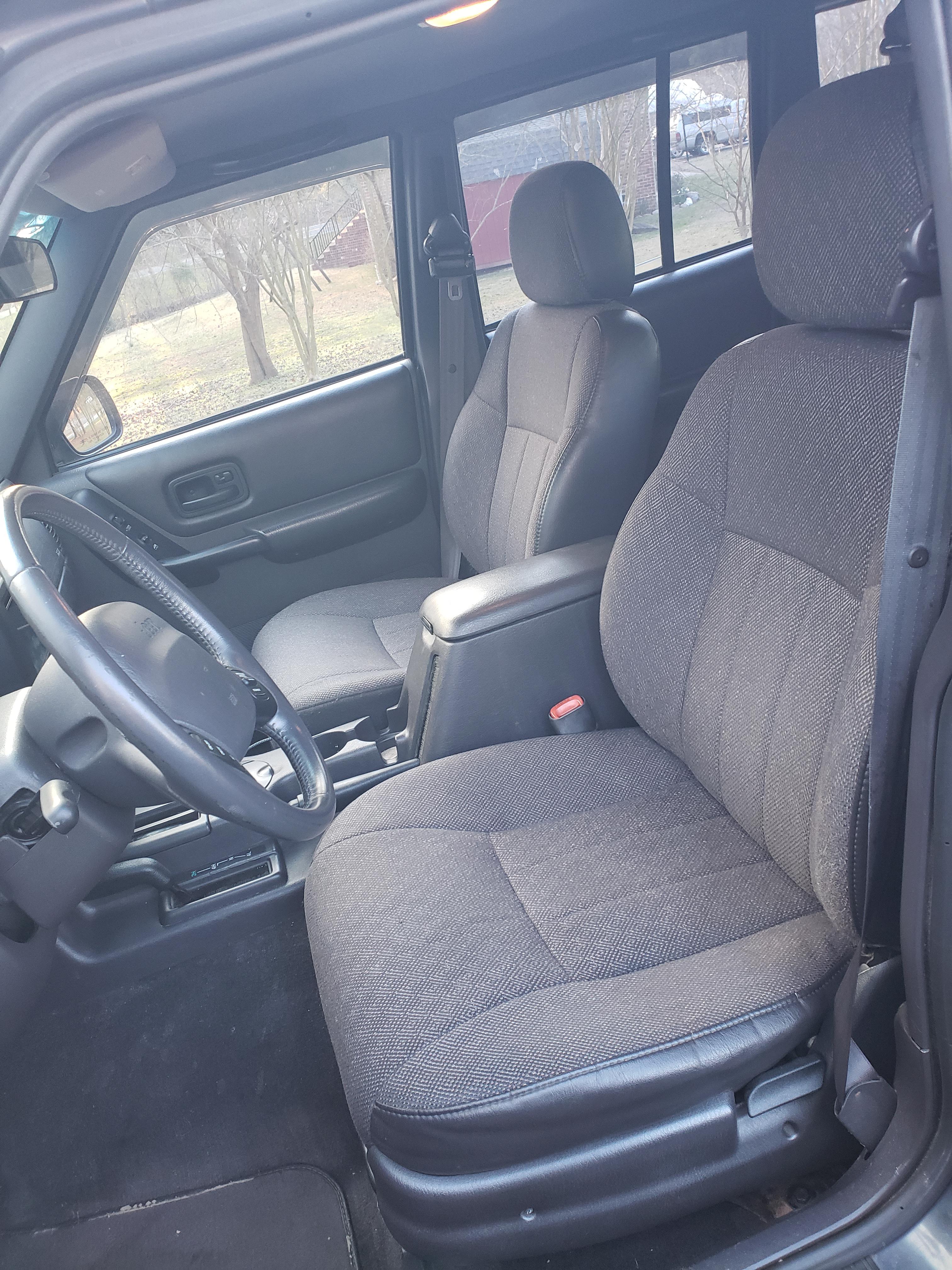 Scored a mint set of classic seats for my XJ! r/CherokeeXJ