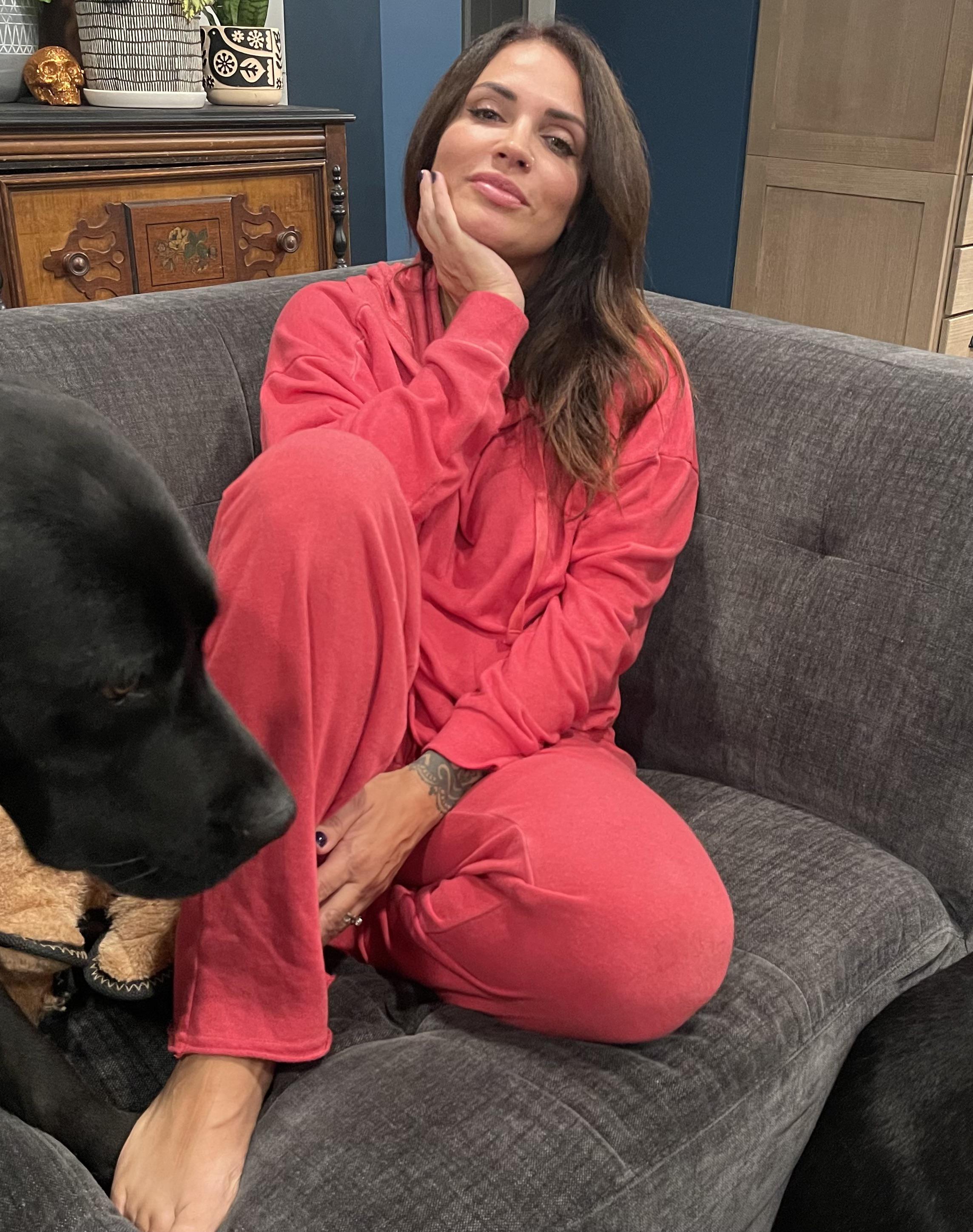 Is there any cubs out there that want to cuddle with this mom? It’s