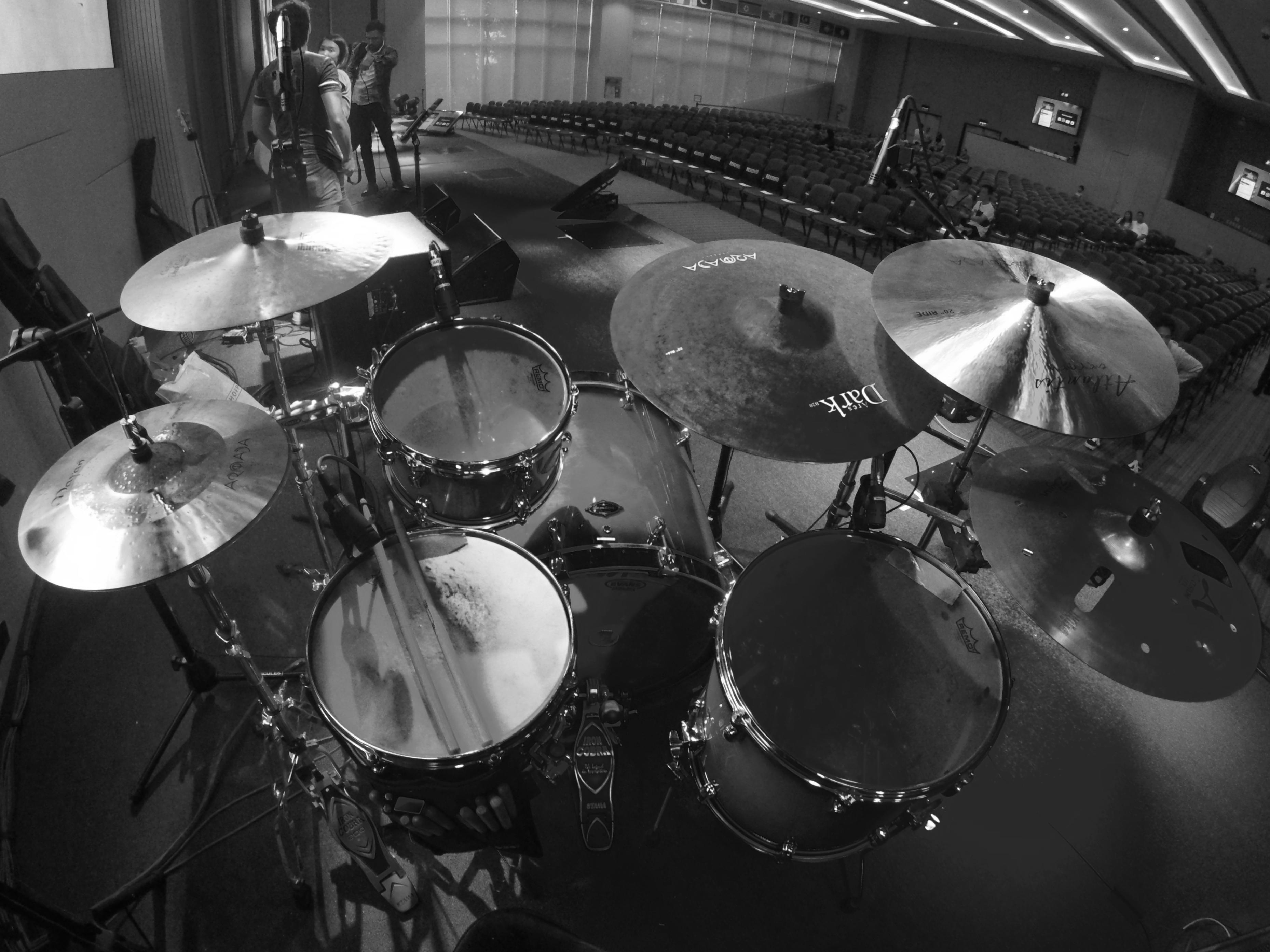 Just a simple 4 piece with just enough cymbals. r/drums