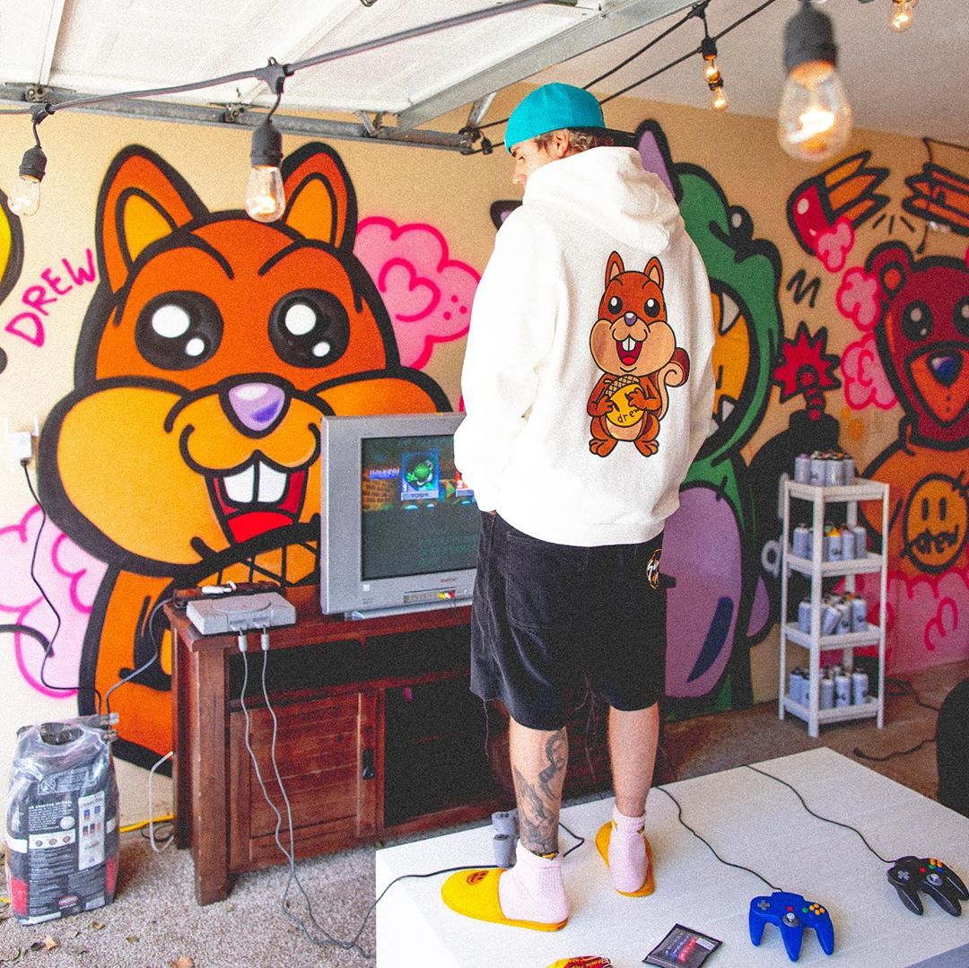 Justin Bieber's Preferred Gaming Room Se up Dope Graffiti Art OG