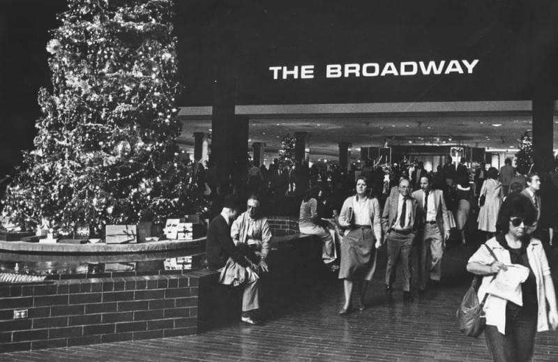 Shoppers at Broadway Plaza, Los Angeles, 1982. Los Angeles Public