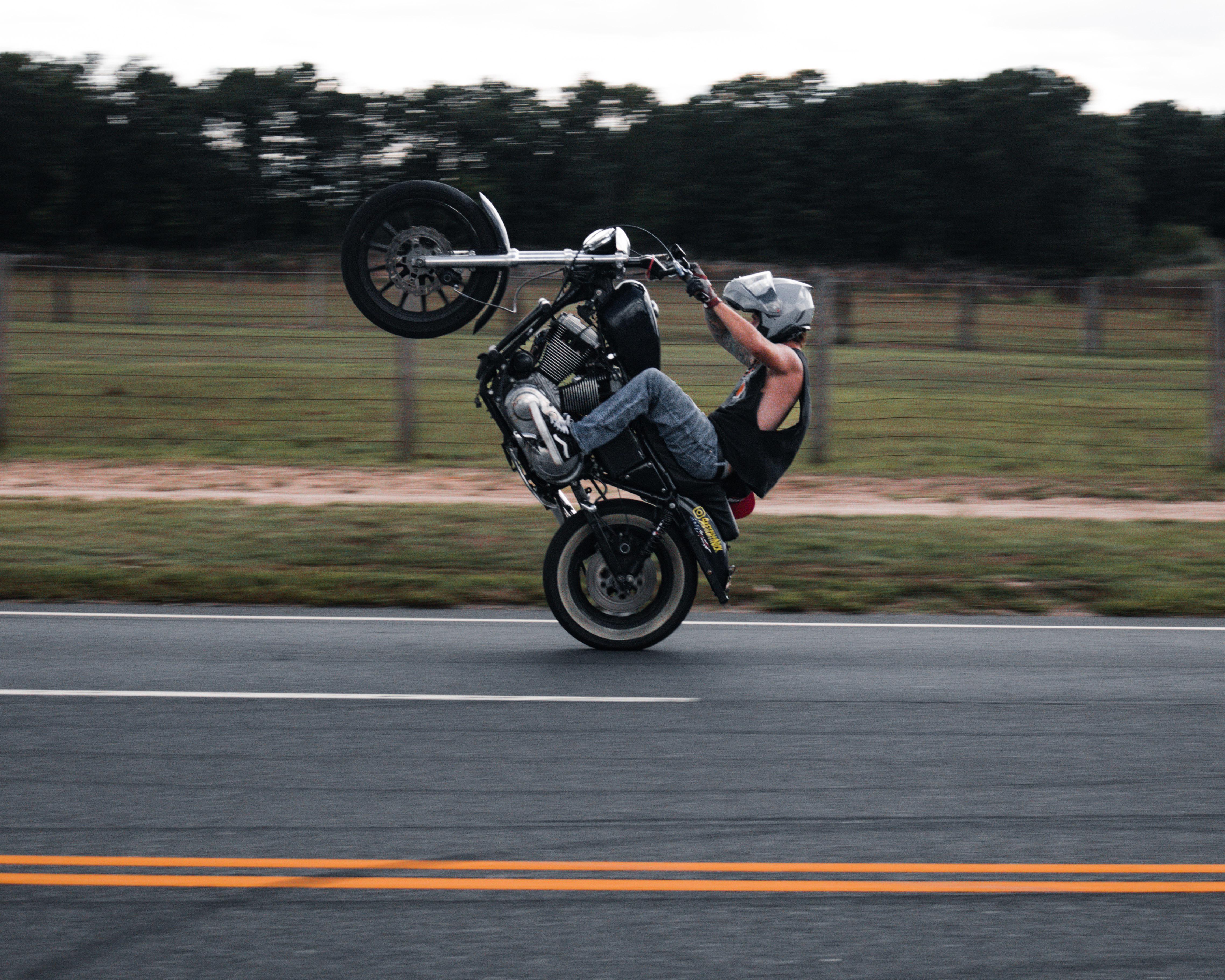 Sportster Wheelie ….. killin it r/Harley