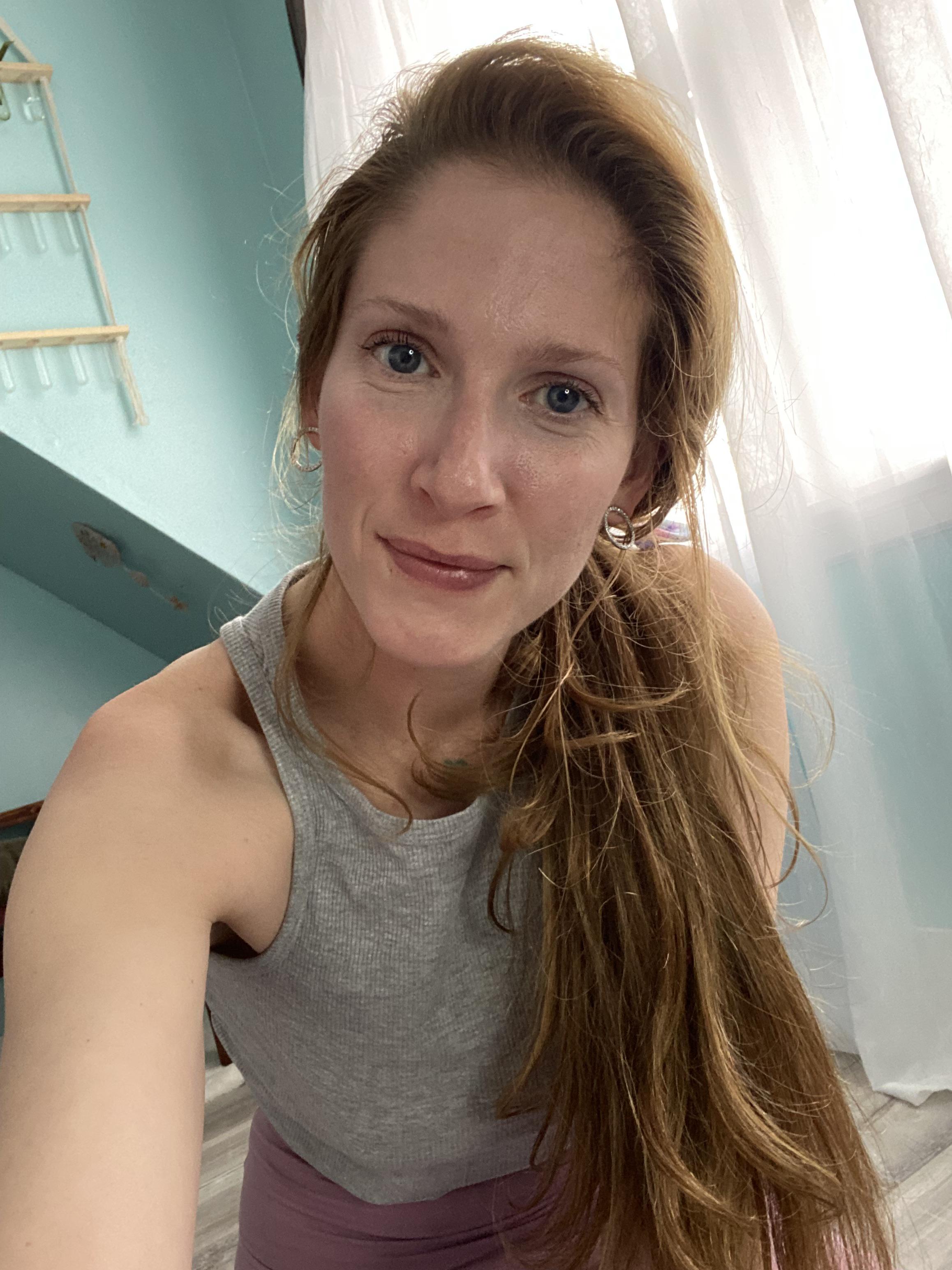 All natural milf with no makeup, you dig : SFWAmIHot