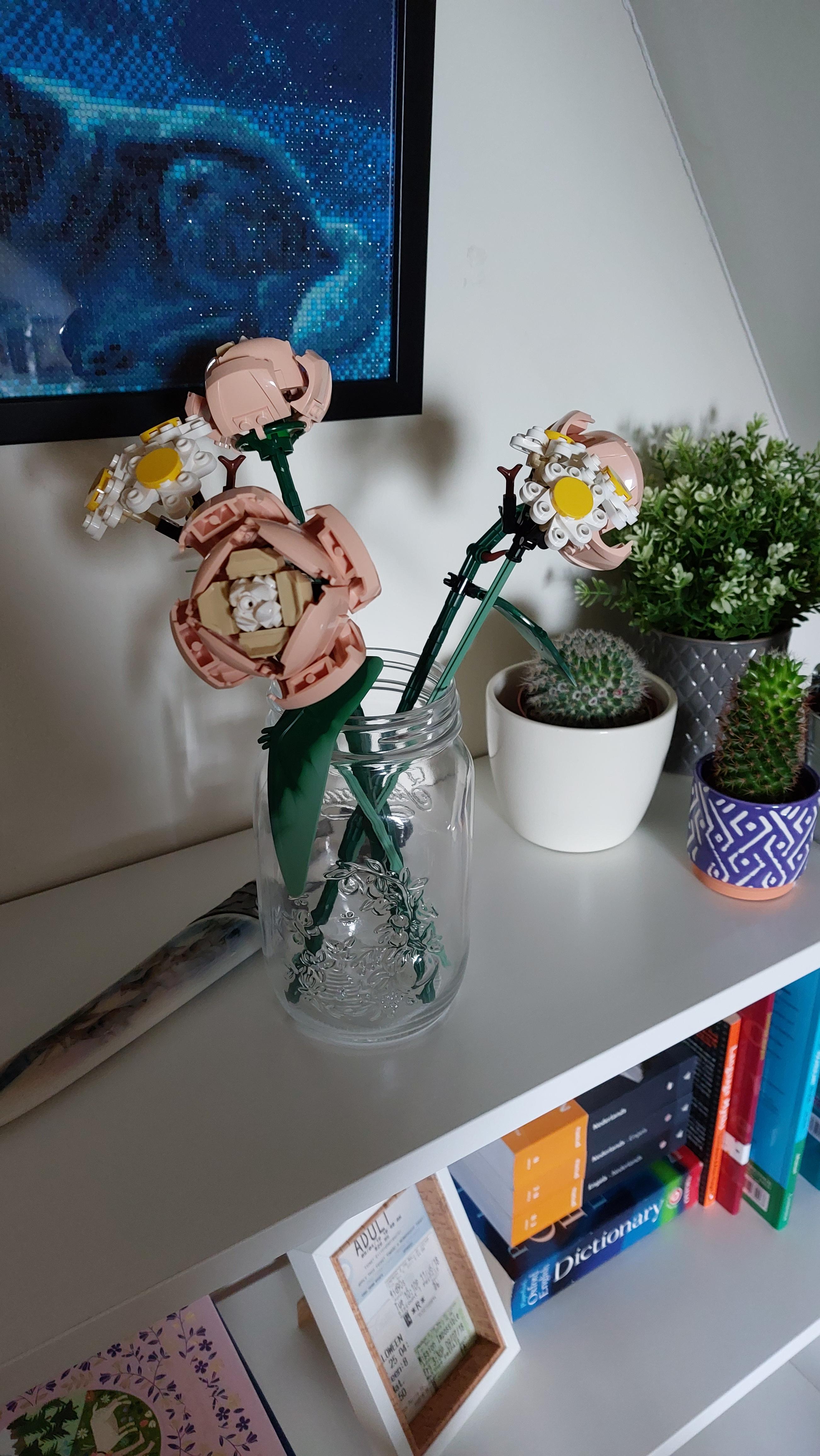 working on the bouquet, first ever lego set! : r/lego