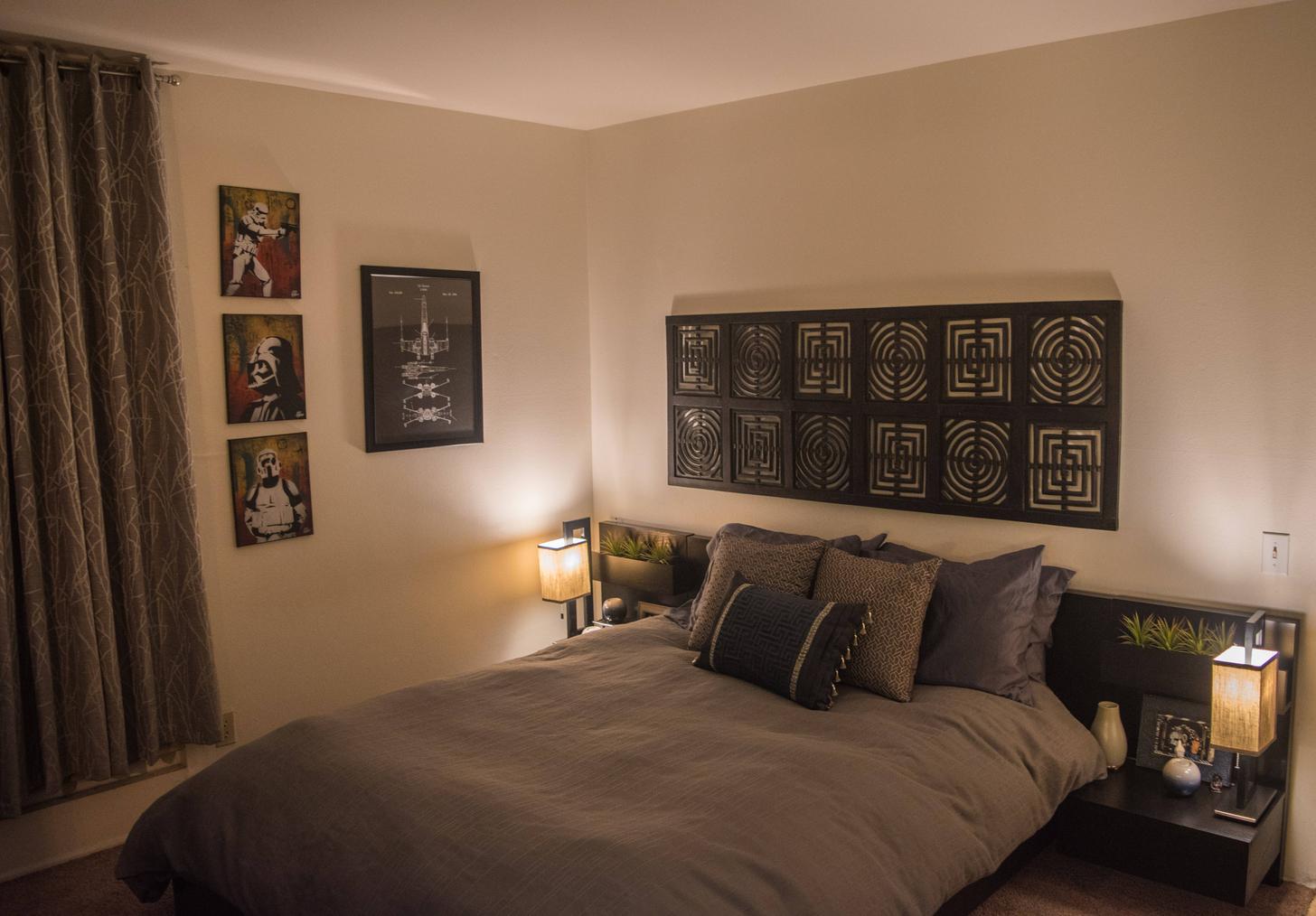 Does anyone know what frame/headboard this is? r/malelivingspace
