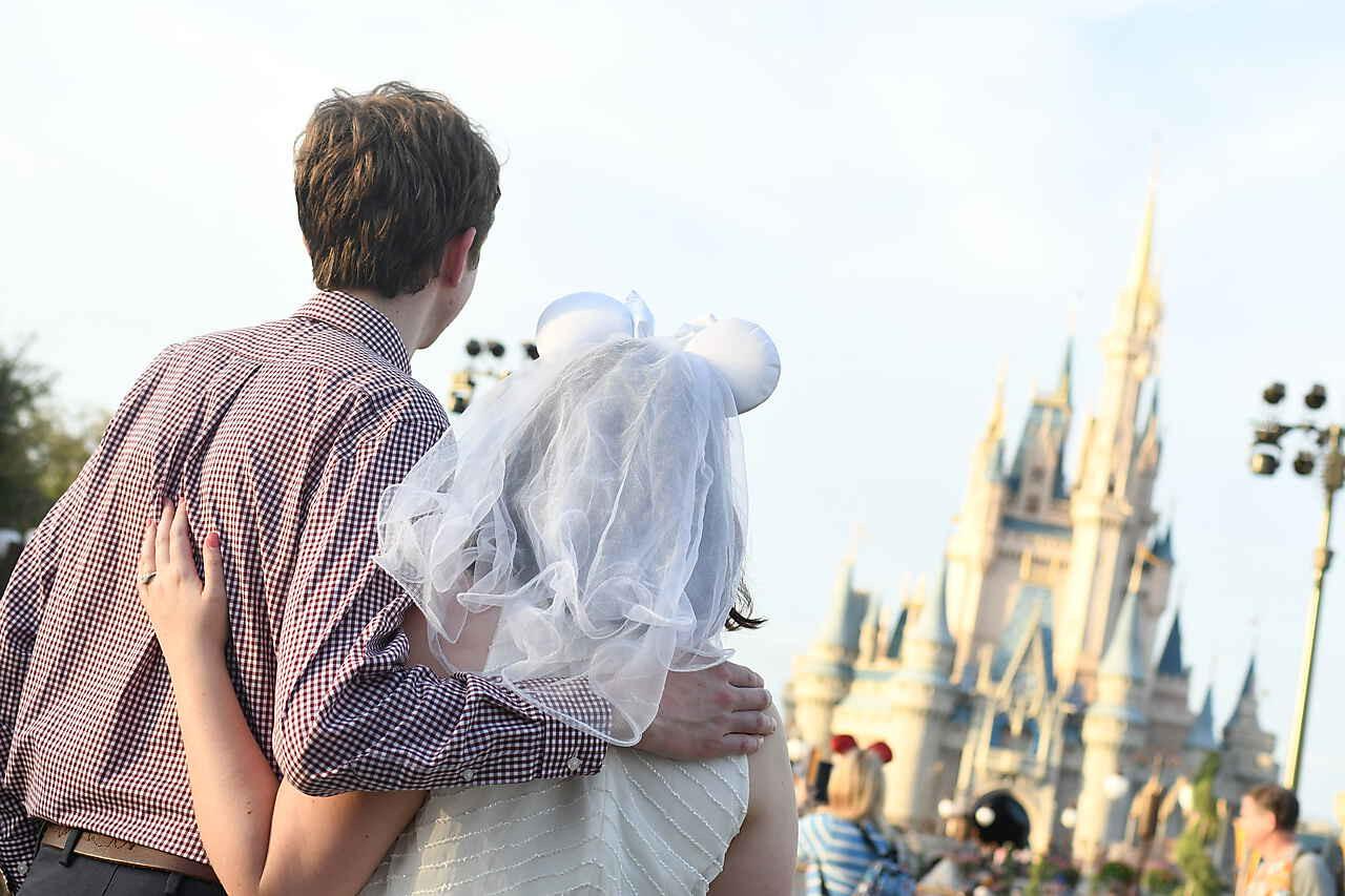 Disney’s new “Capture Your Moment” photo sessions are SOOO worth it! We