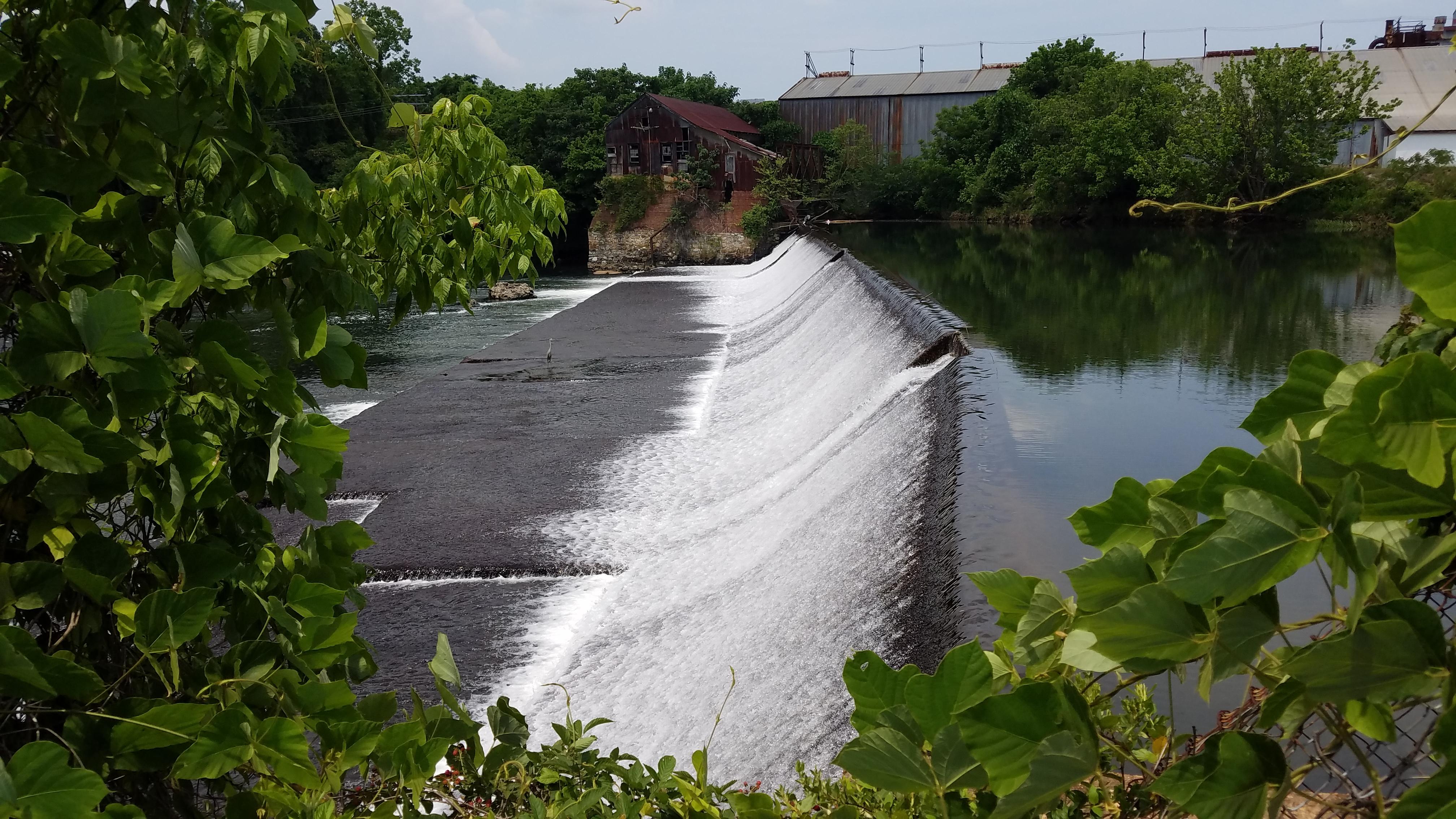 Low head dam on the Etowah River. Made for a quick portage around. r