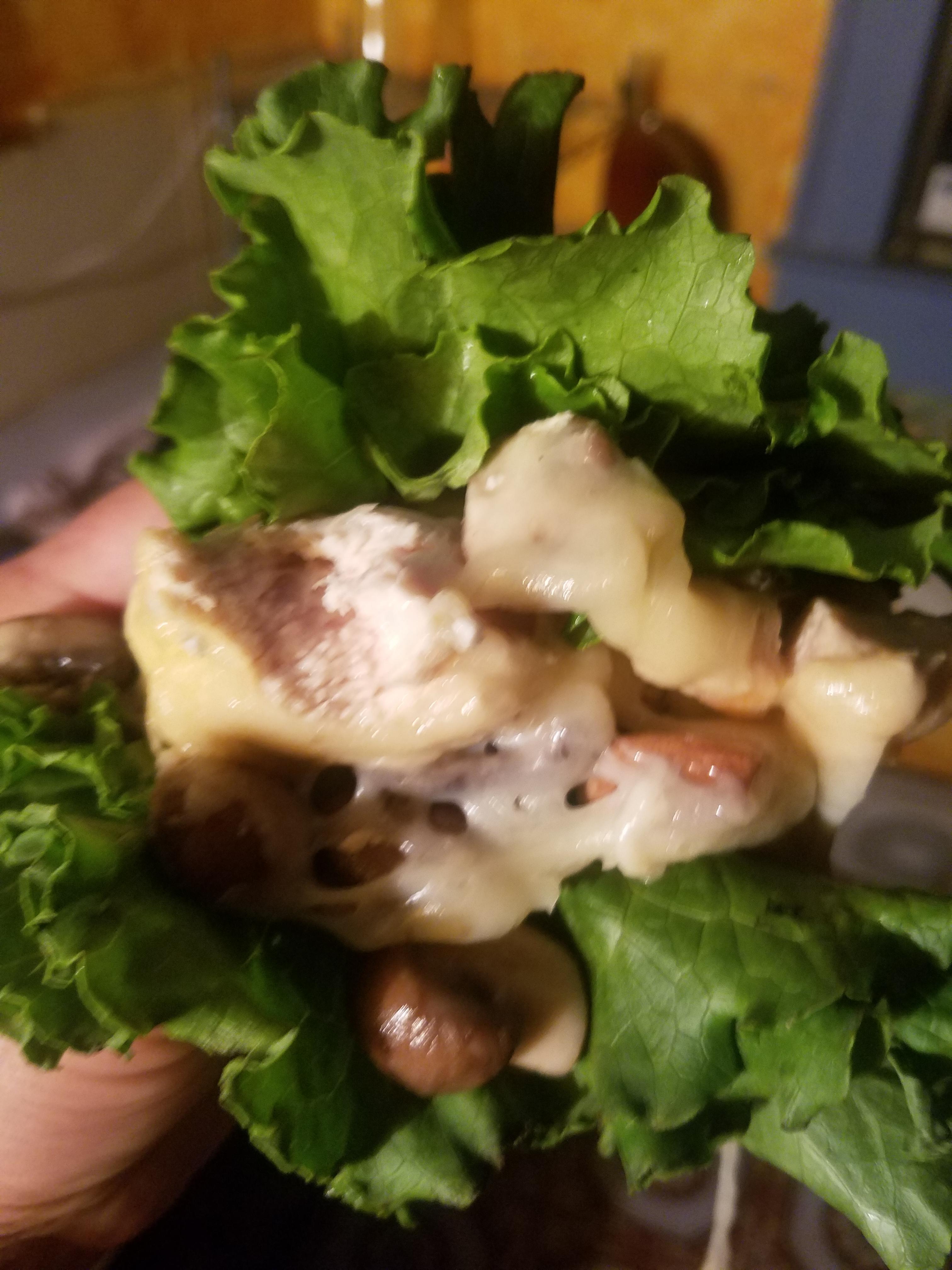 Pan seared chicken, havarti cheese and mushrooms on a Romaine lettuce "bun" r/Keto_Food