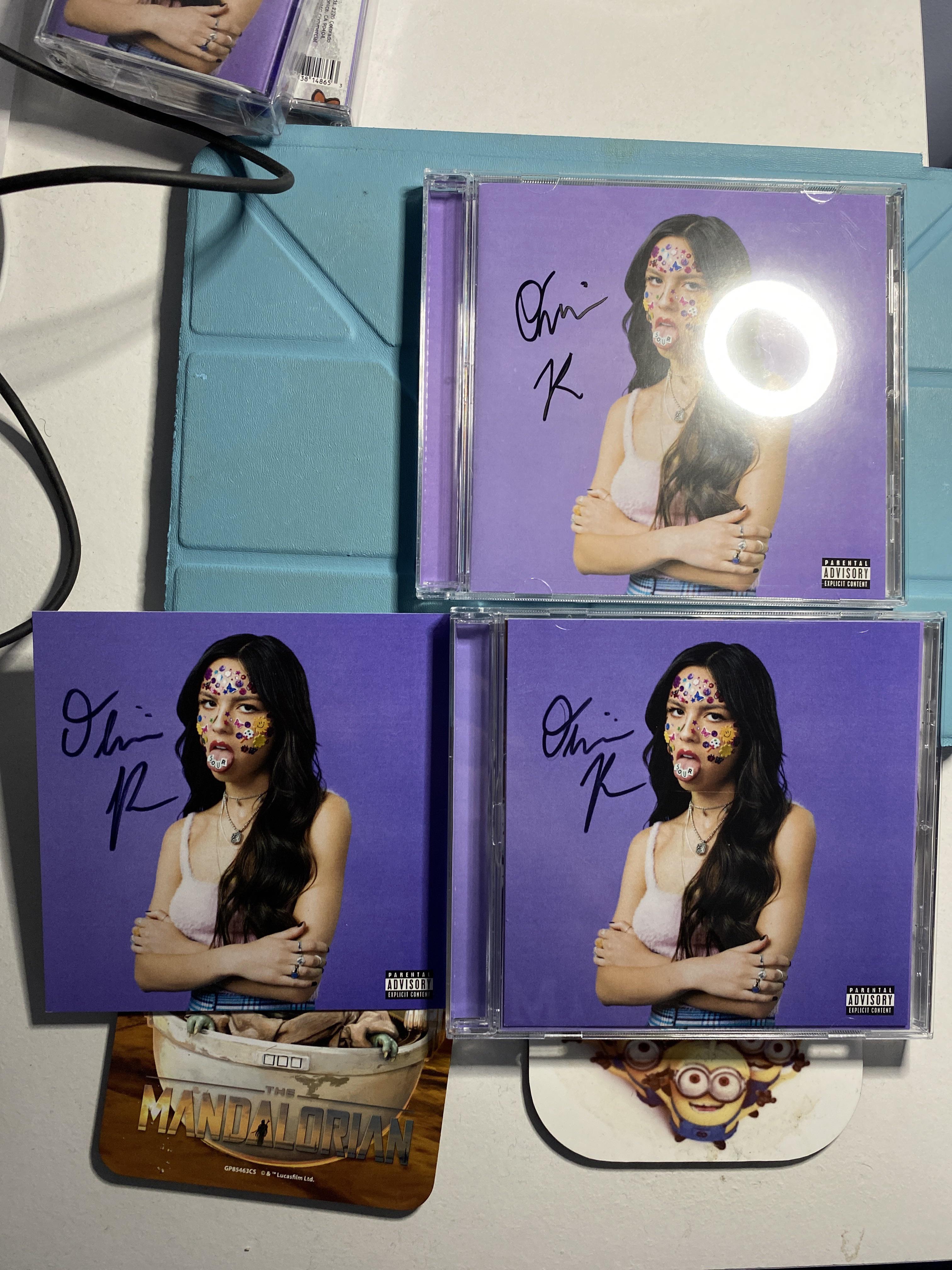 Sour Signed CD’s are here r/OliviaRodrigo