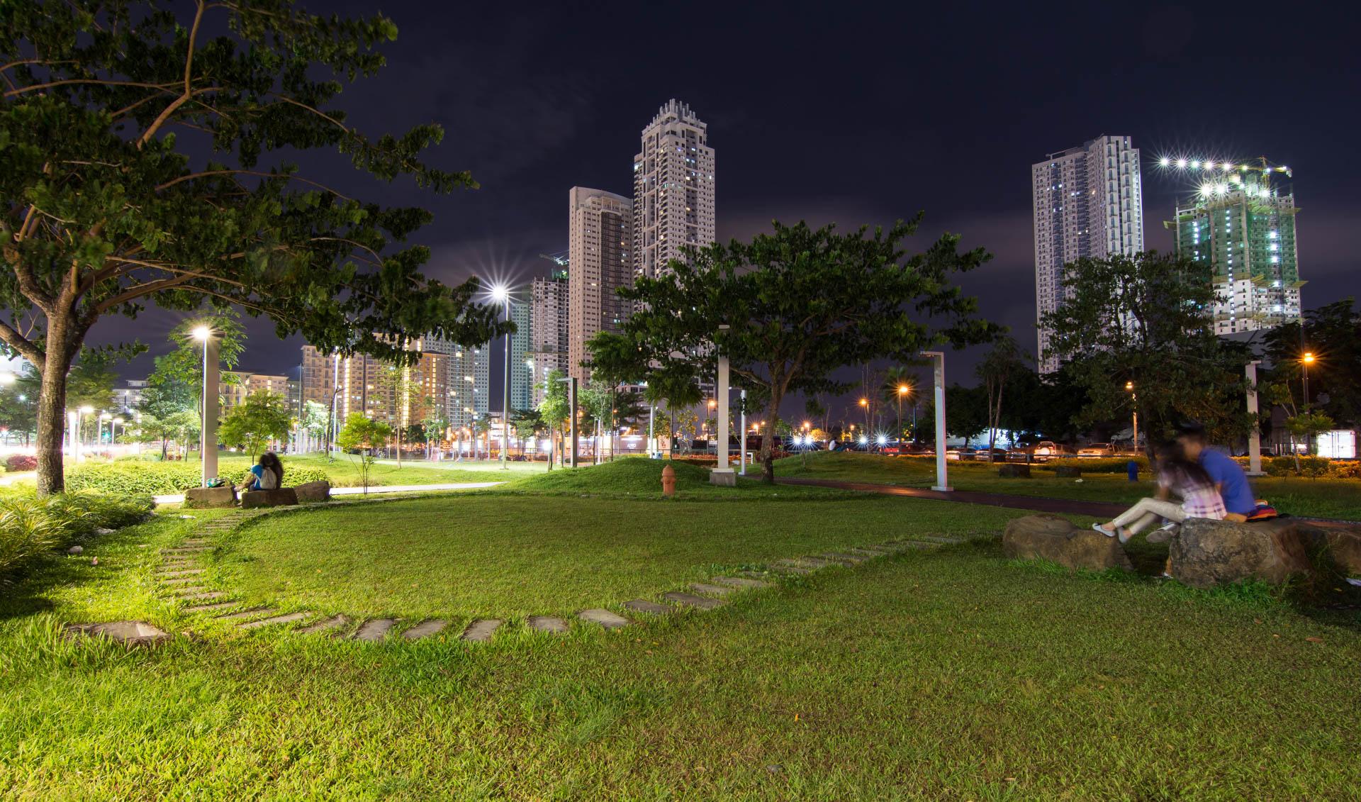 Track 30th Park. Bonifacio Global City, Metro Manila Philippines