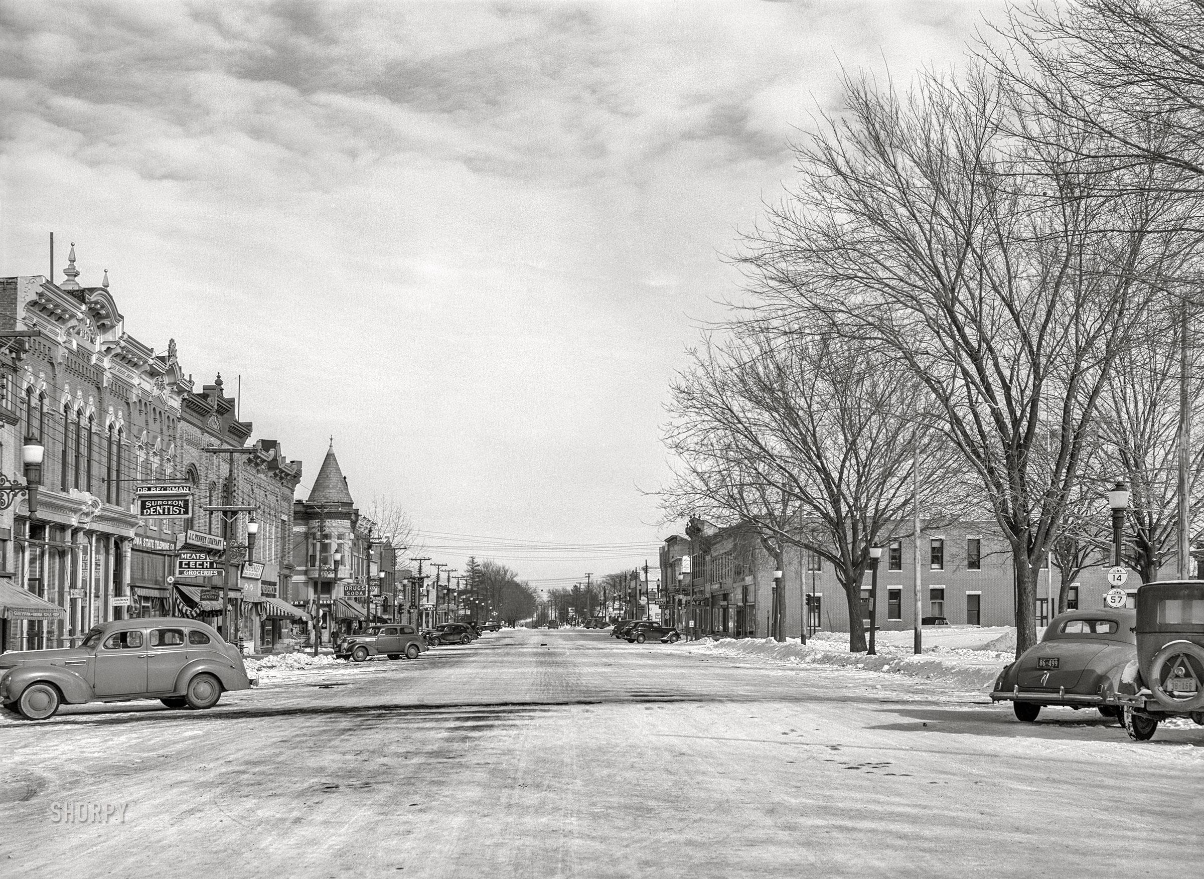 February 1940. Main street (G Avenue) in Grundy Center, Iowa. Photo by