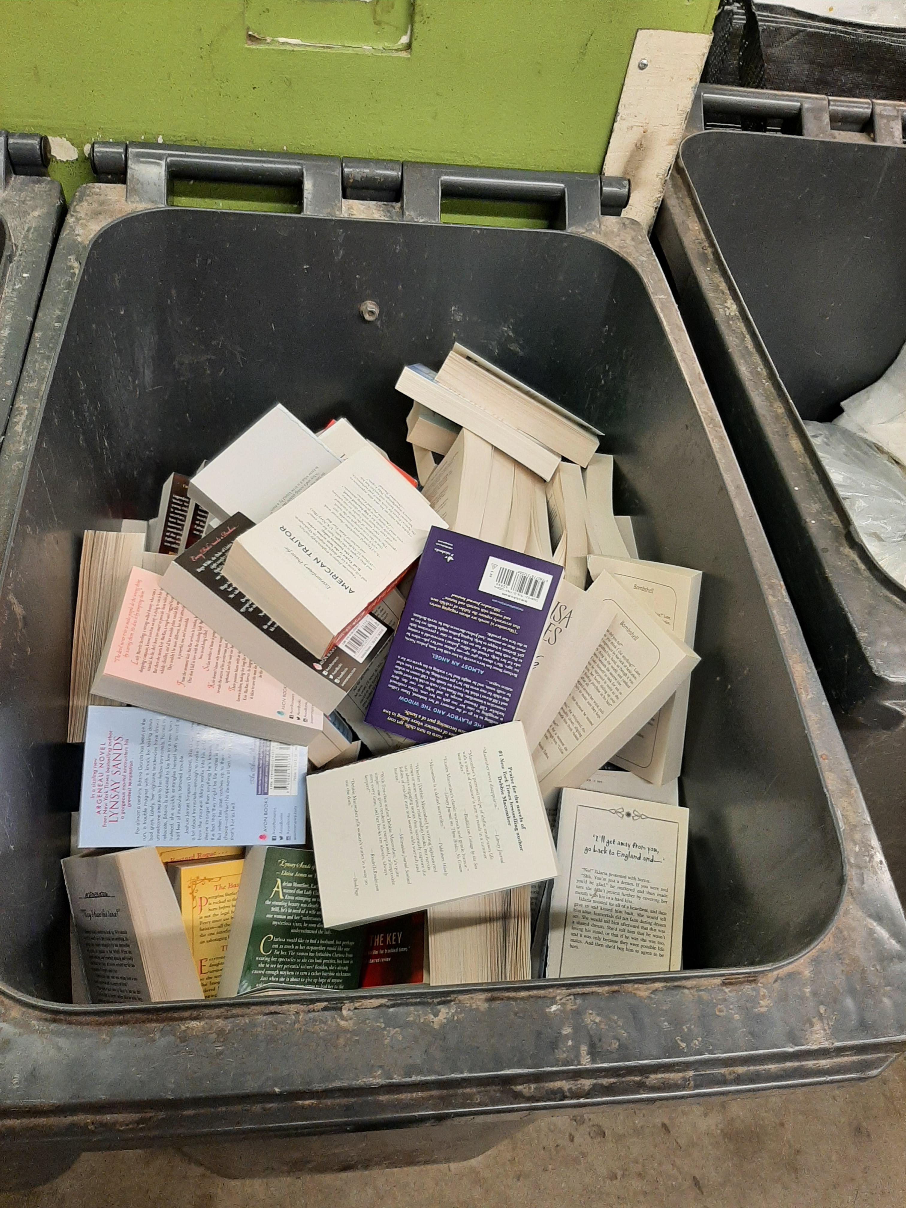 Throwing away books instead of donating them r/StopWasting