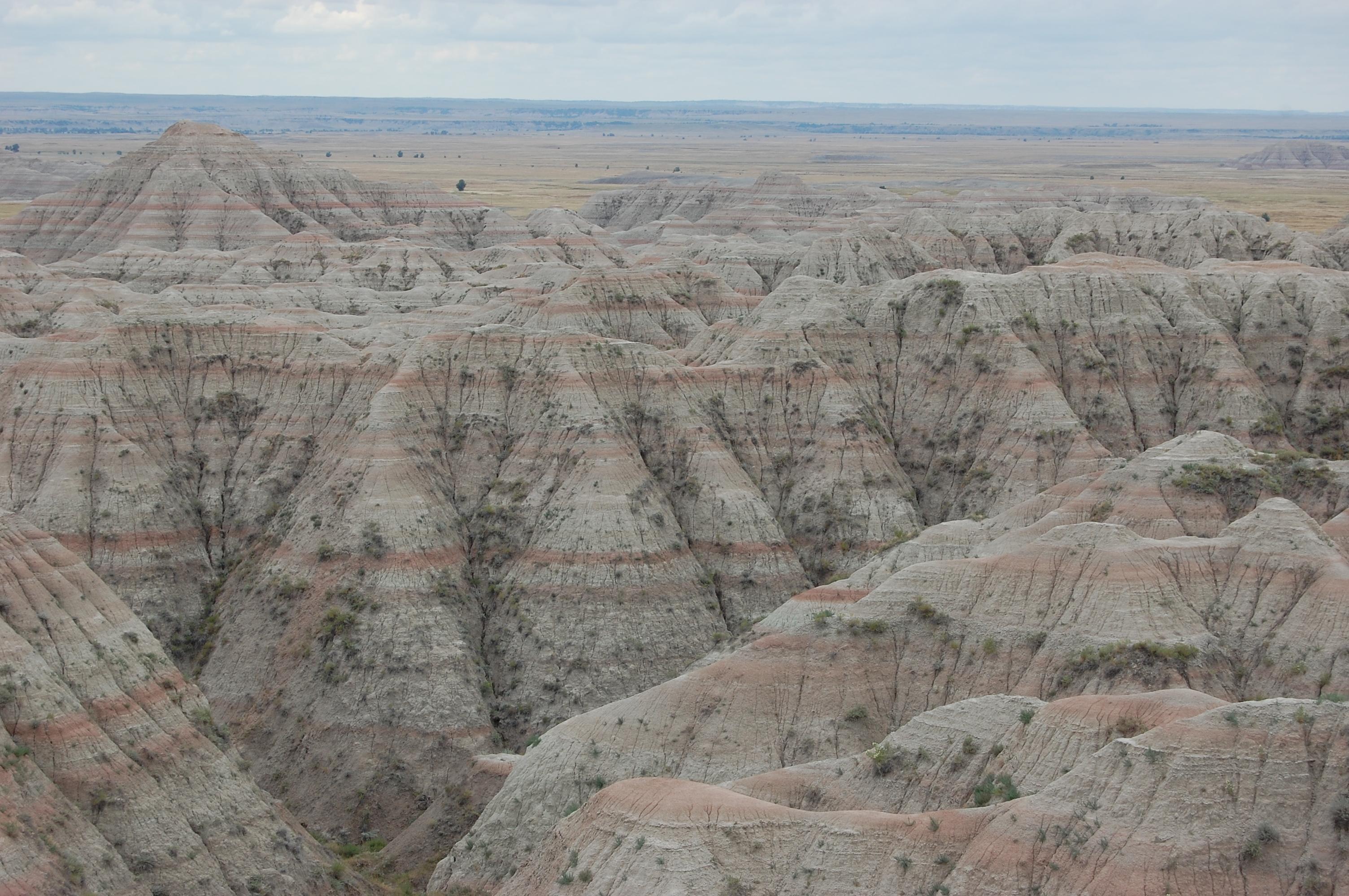 Badlands National Park South Dakota [OC] [3008 x 2000] r/EarthPorn