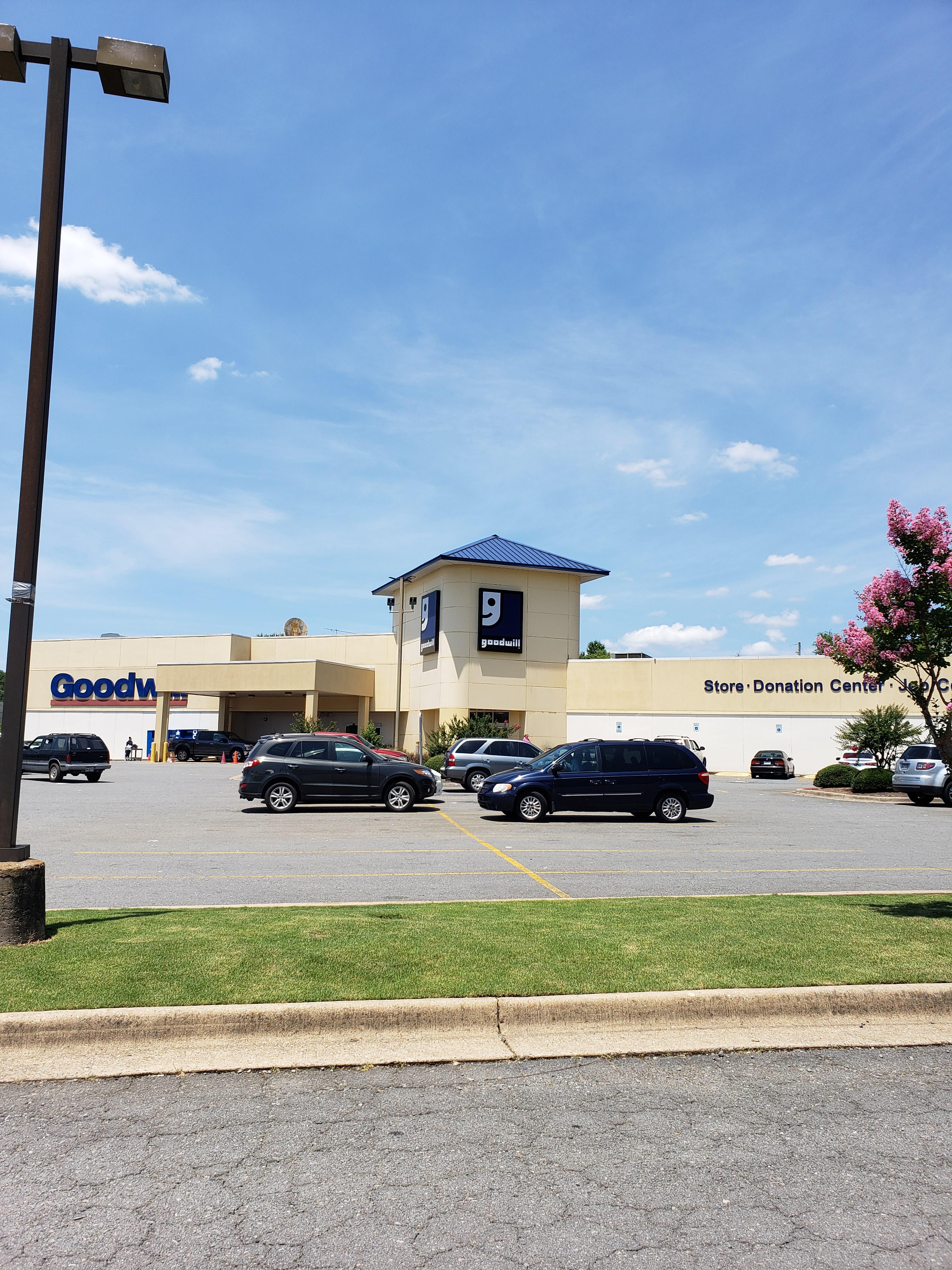Former Circuit City, now Goodwill (Little Rock, AR) r/NotFoolingAnybody