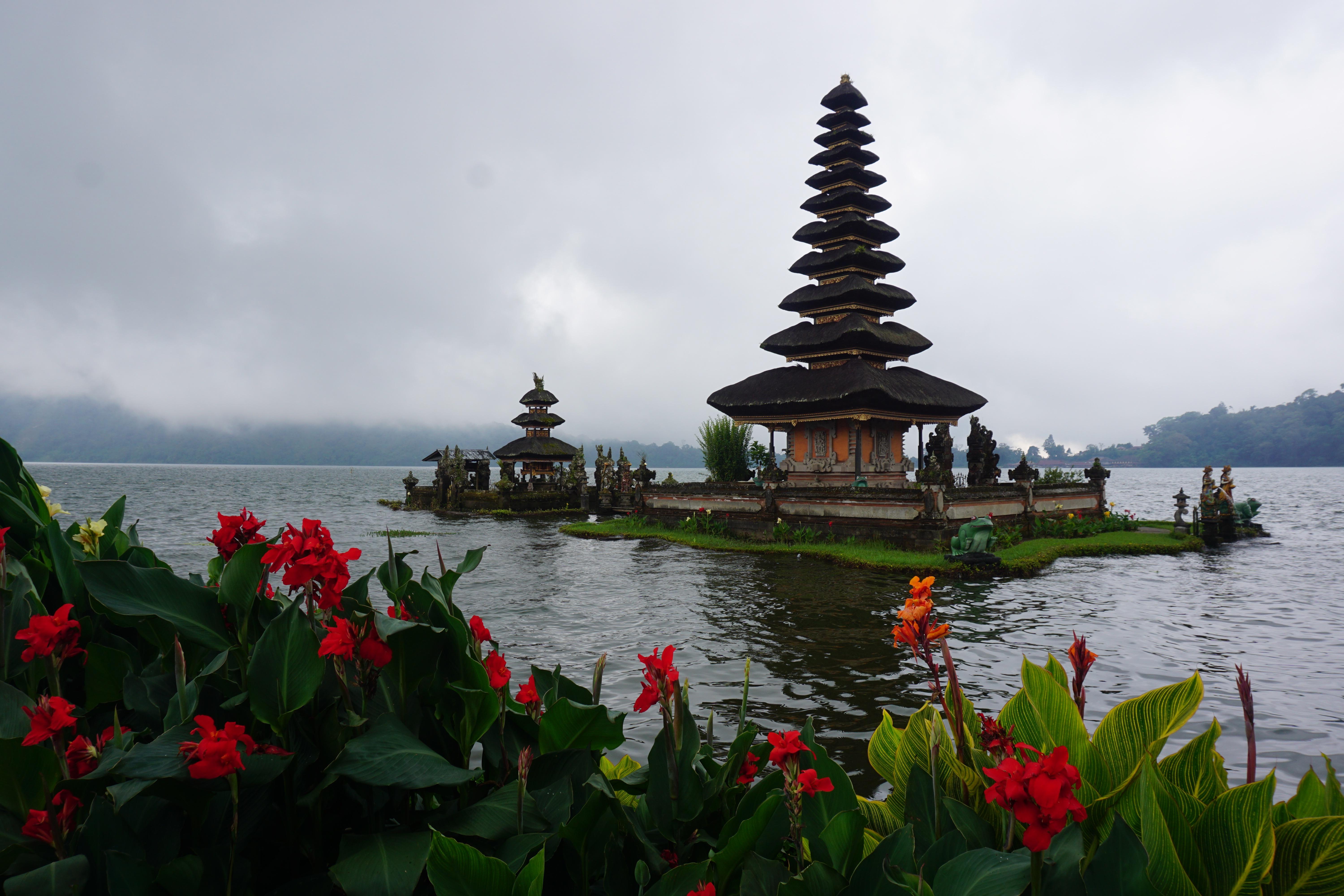 Pura Ulun Danu Bratan water temple in Bali, Indonesia r/travel