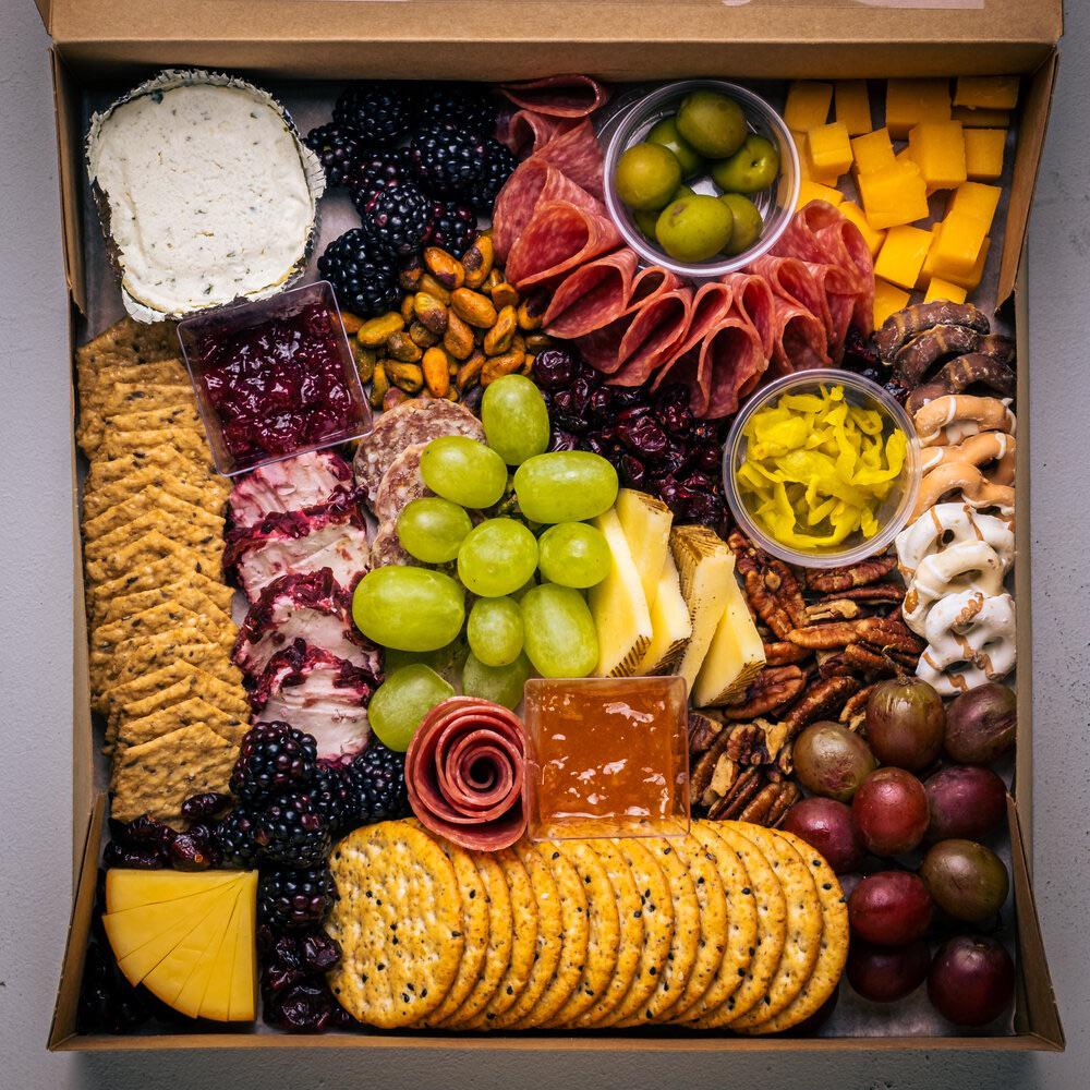 My charcuterie box r/CharcuterieBoard