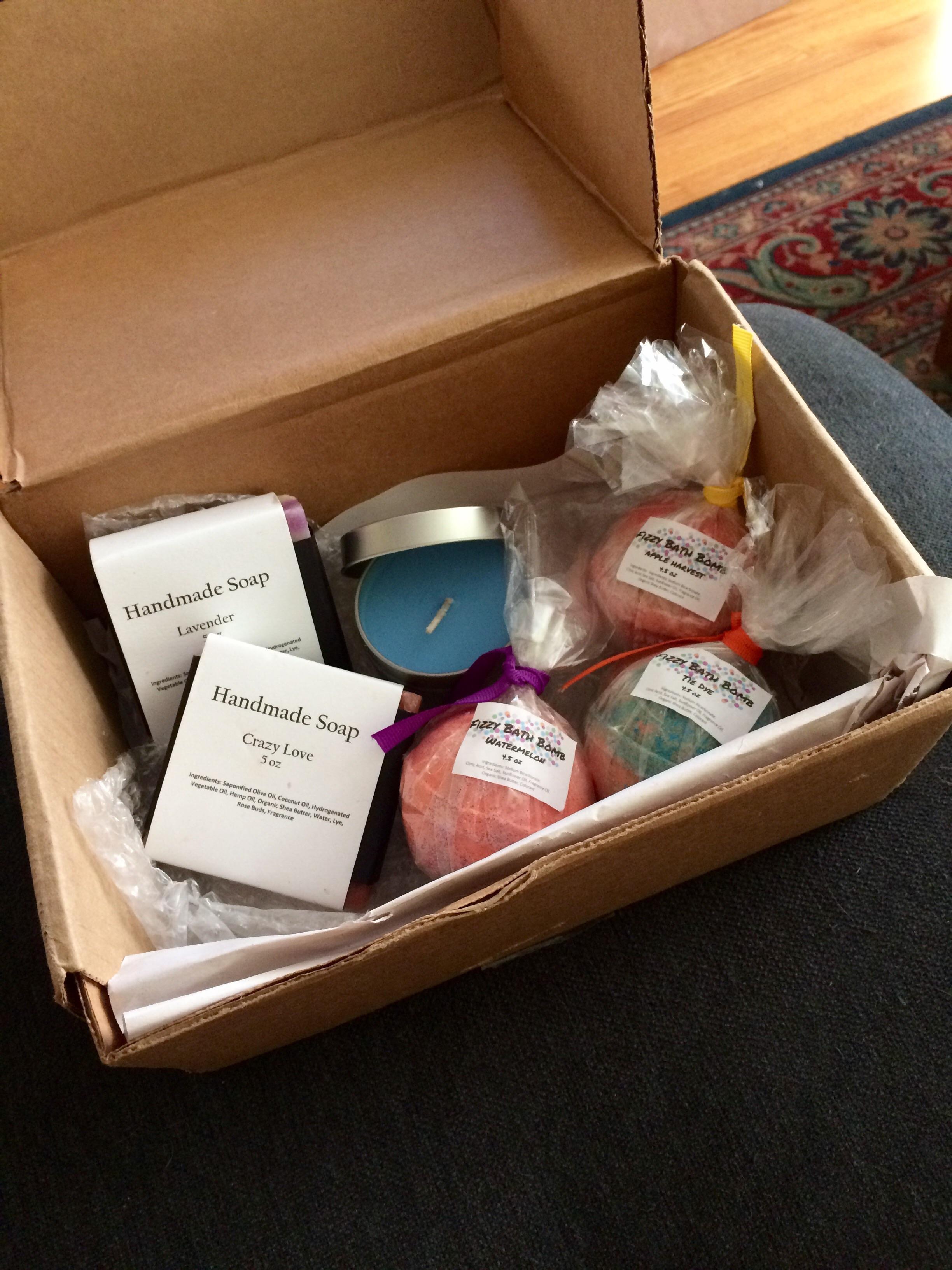 Trying new things... Royal Hygiene, a bath box! r/BeautyBoxes