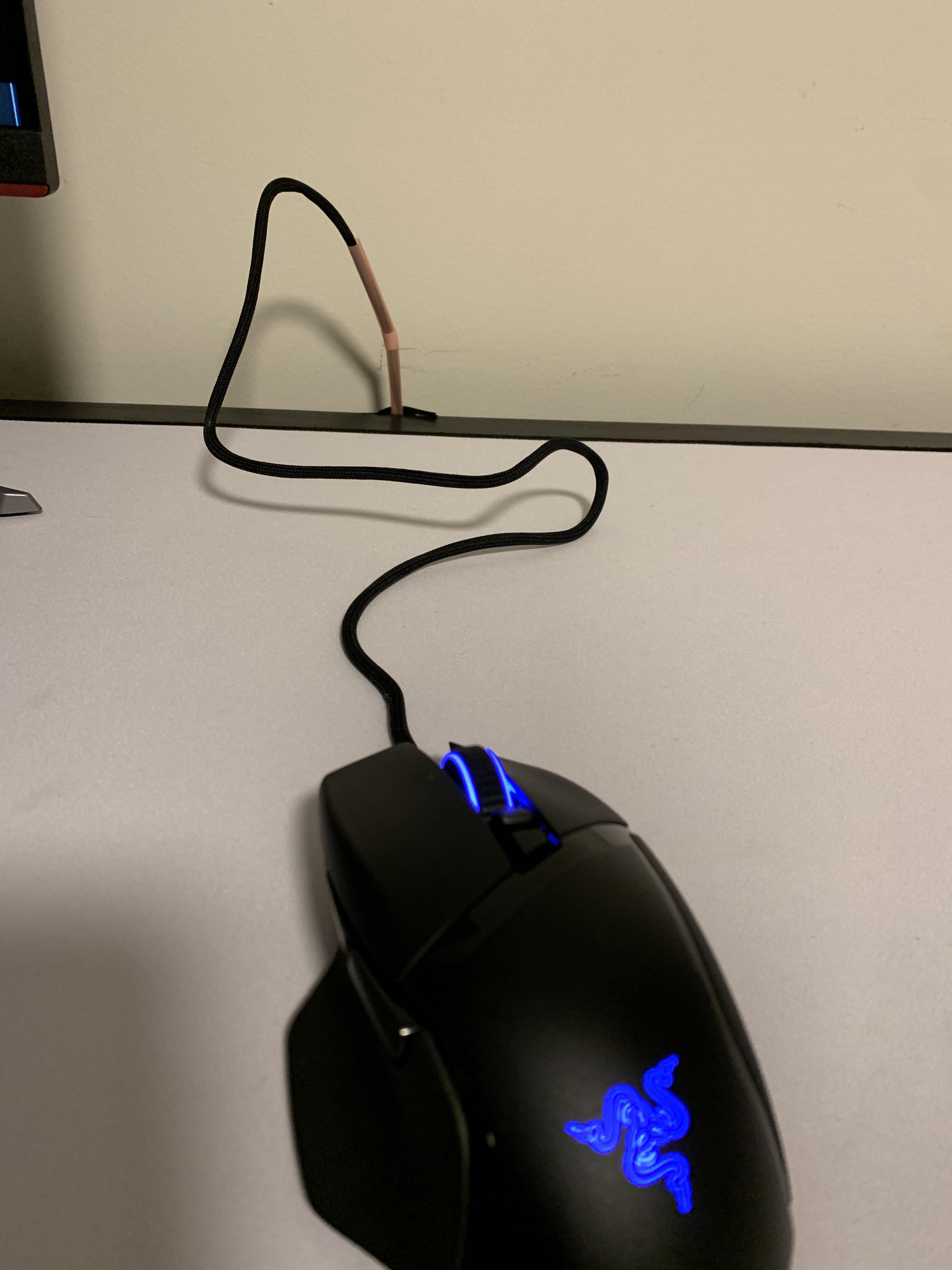 Are we doing custom mouse bungees now? r/MouseReview